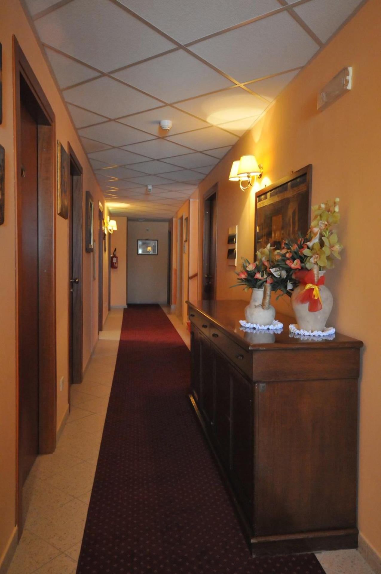 La Solaria Hotel - Photo 14