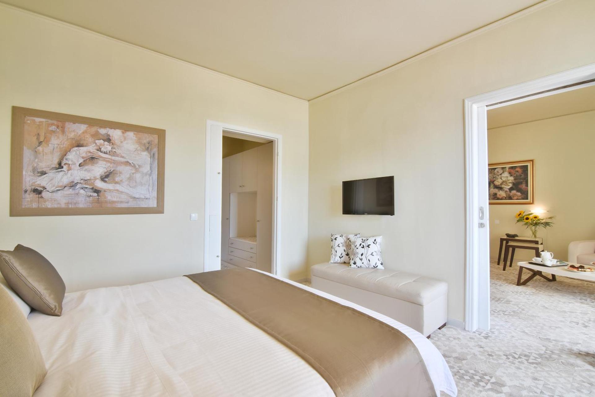 Ionion Star Hotel - Photo 6