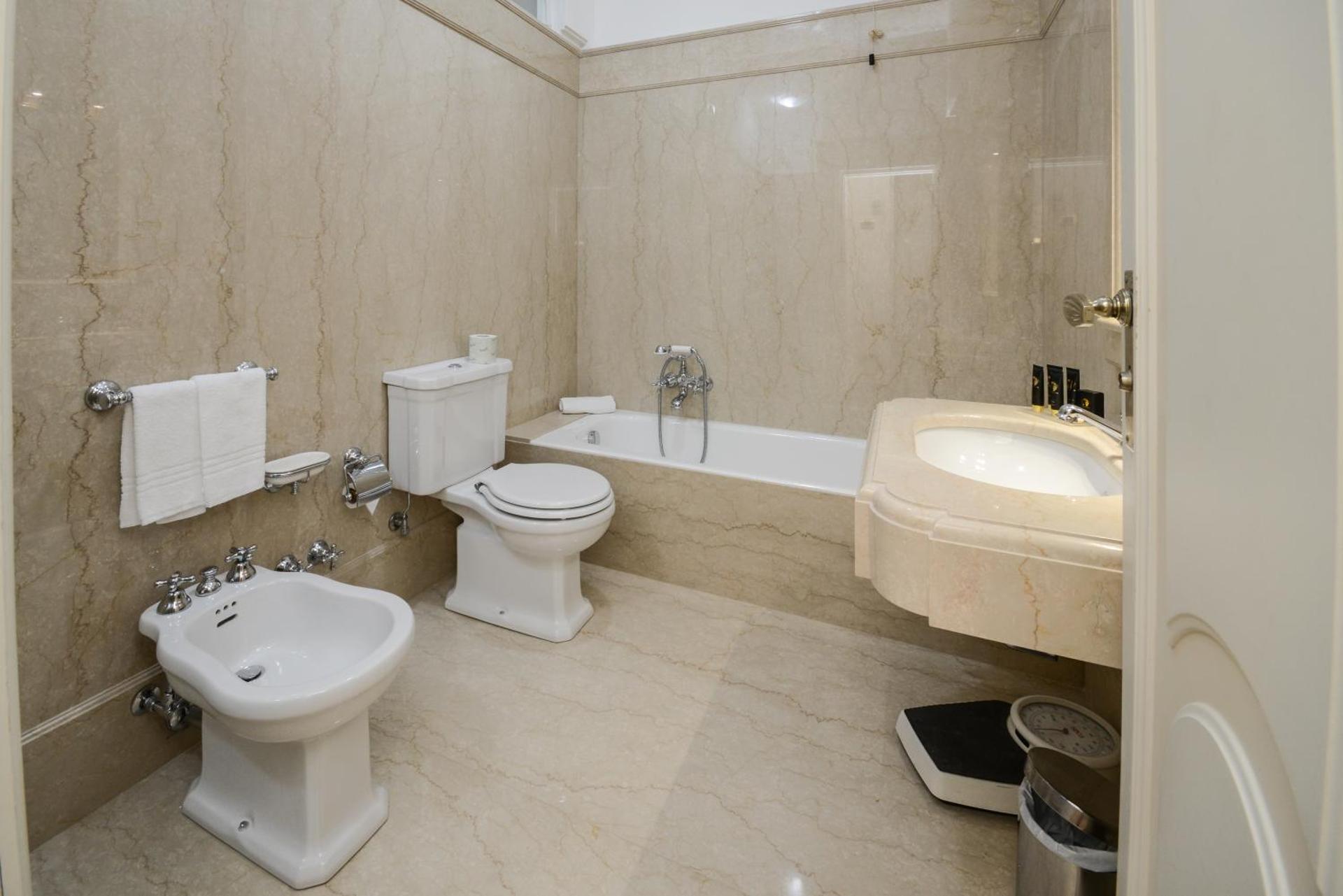 Hotel Vittoria - Photo 14