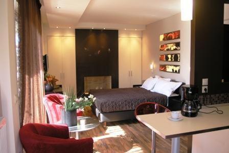 Athens Habitat - Photo 5