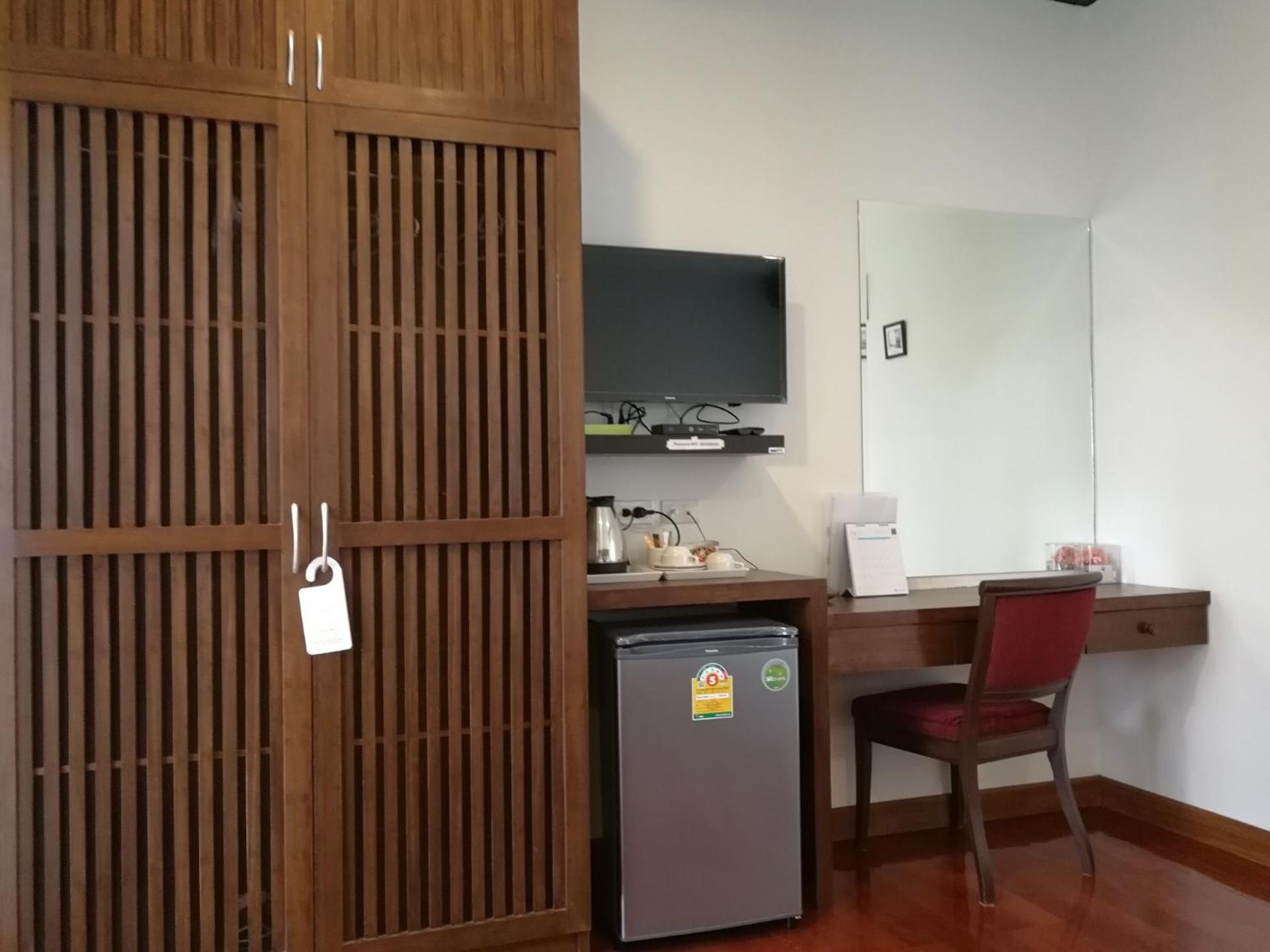 Buraphat Resort - Photo 67