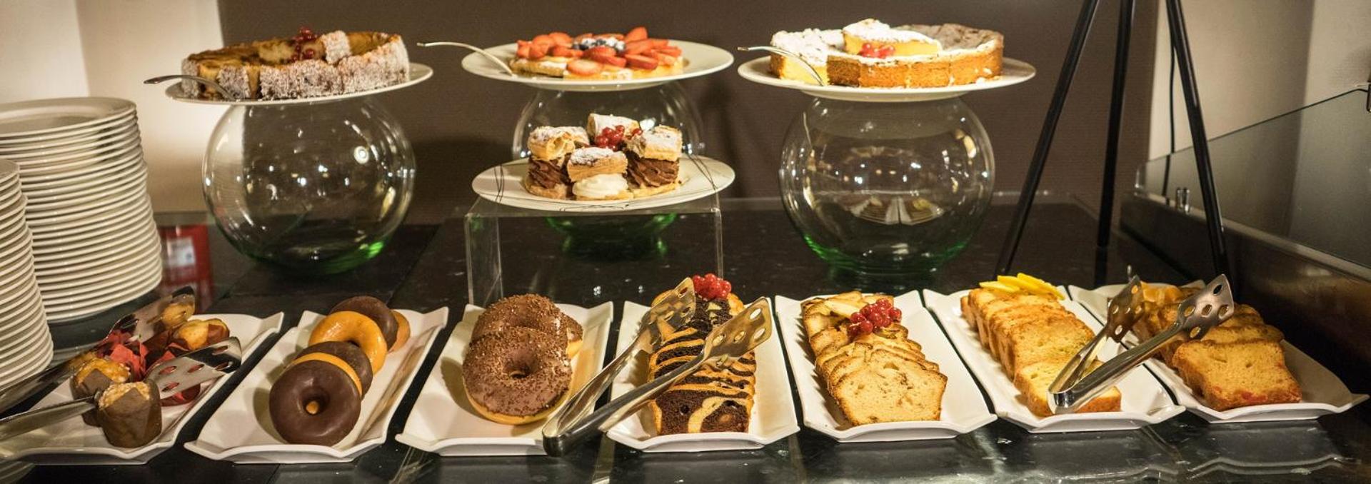Hotel Royal Palace - Photo 21