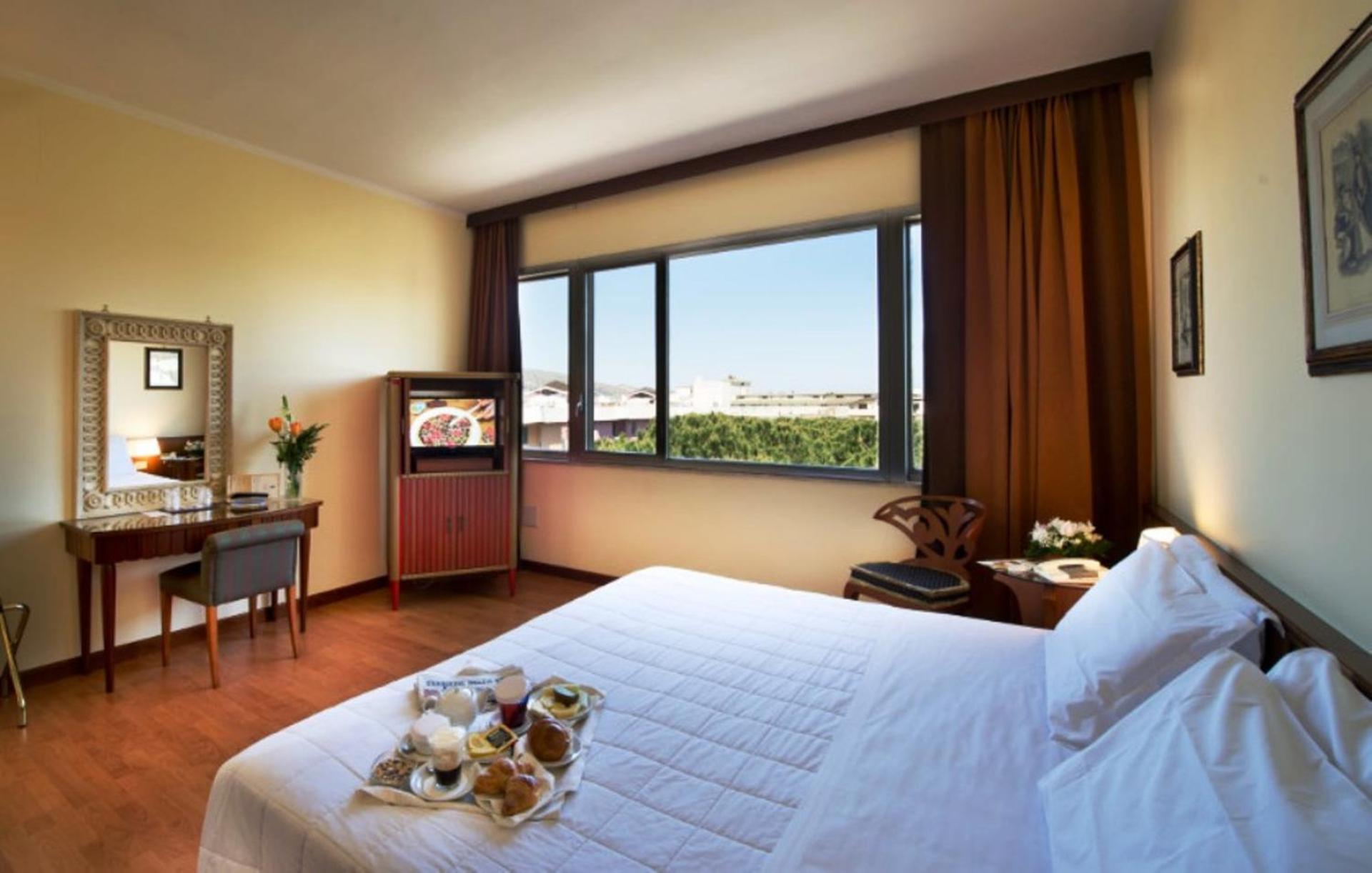 Hotel Royal Palace - Photo 6