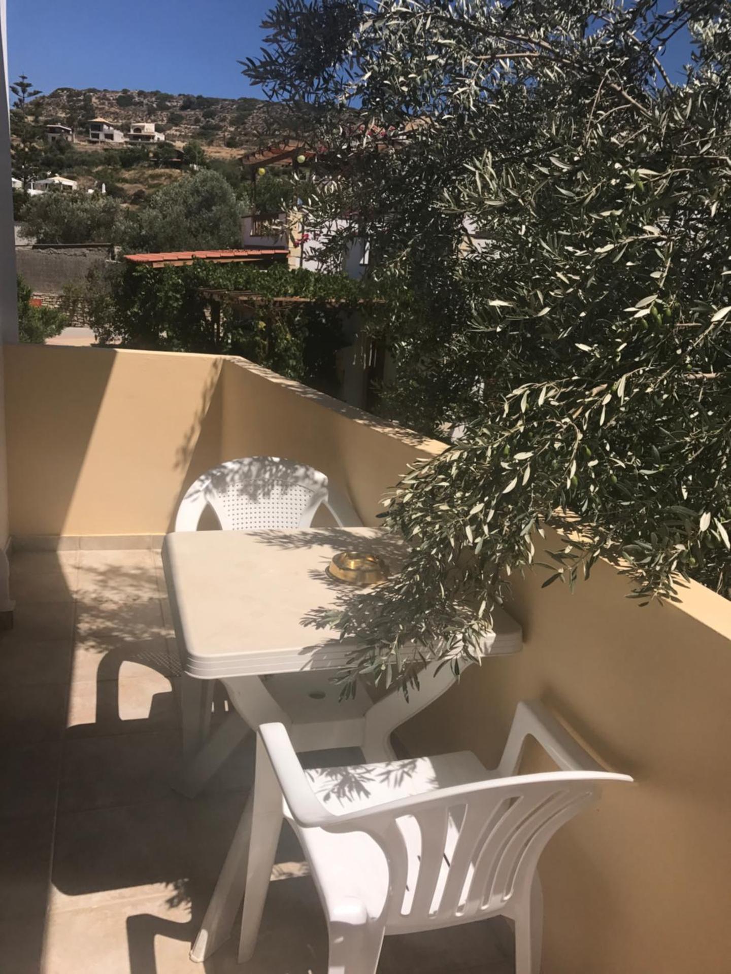 Vrisi Apartments & Villa - Photo 15