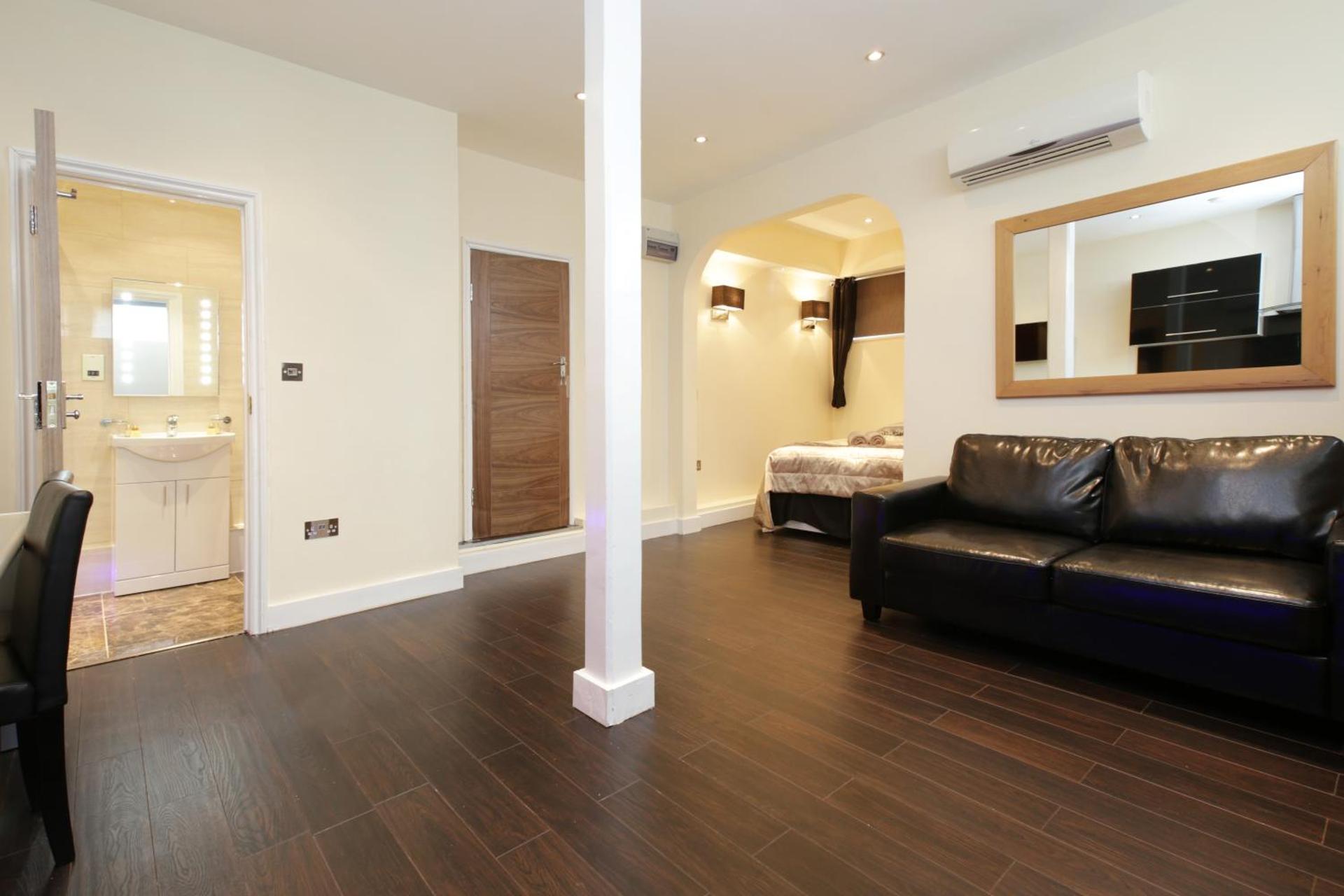 Cumberland Apartments - Photo 3