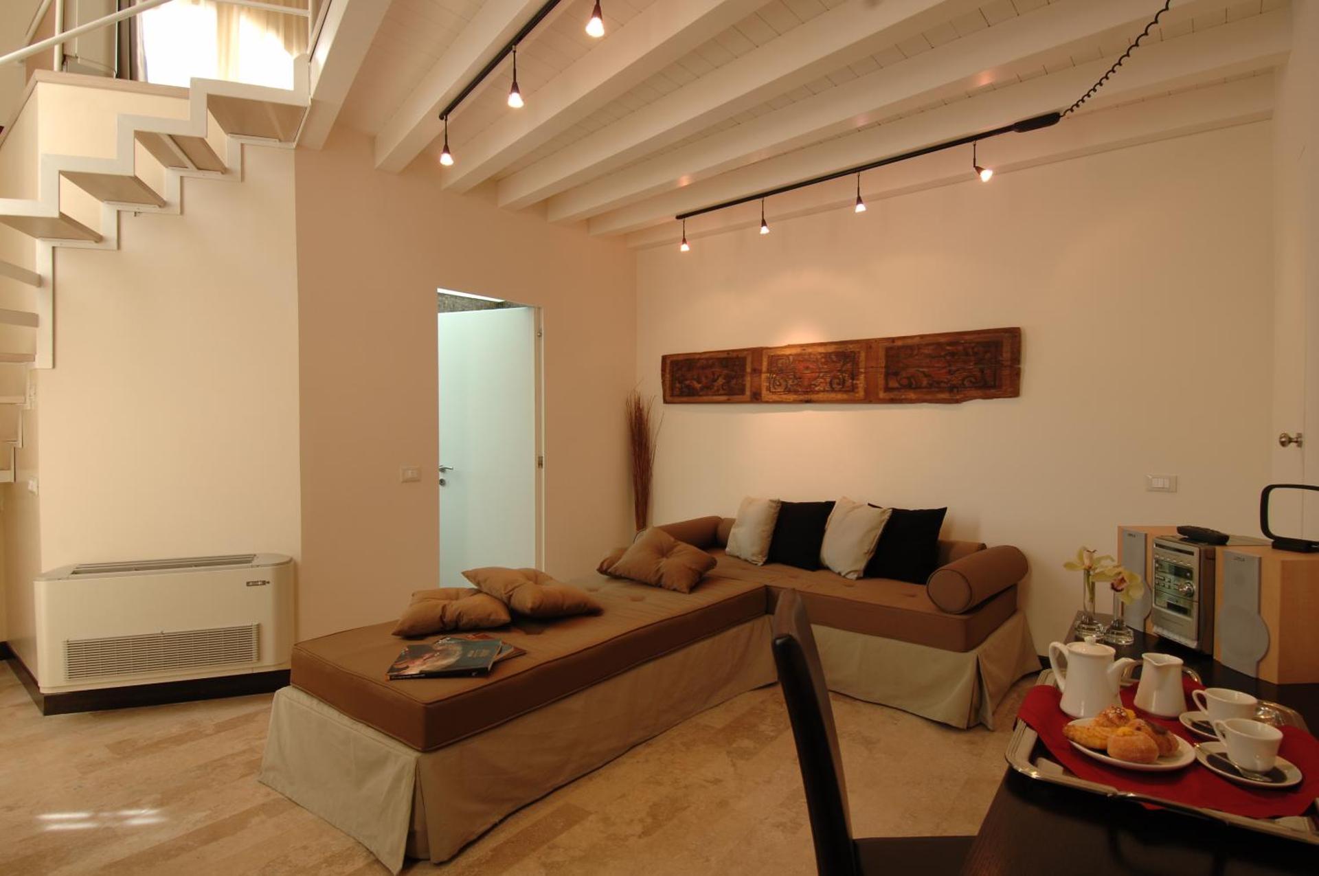 Ucciardhome Hotel - Photo 18