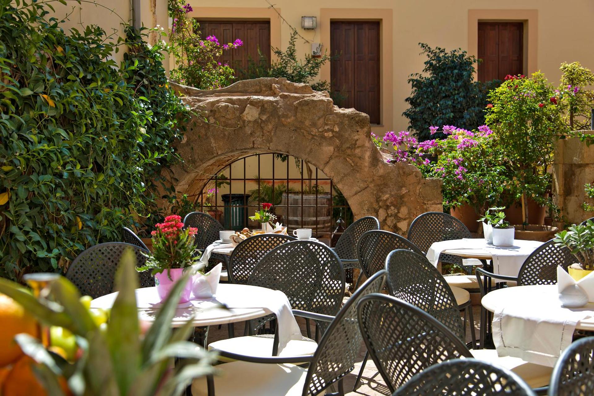 Ionas Boutique Hotel - Photo 73