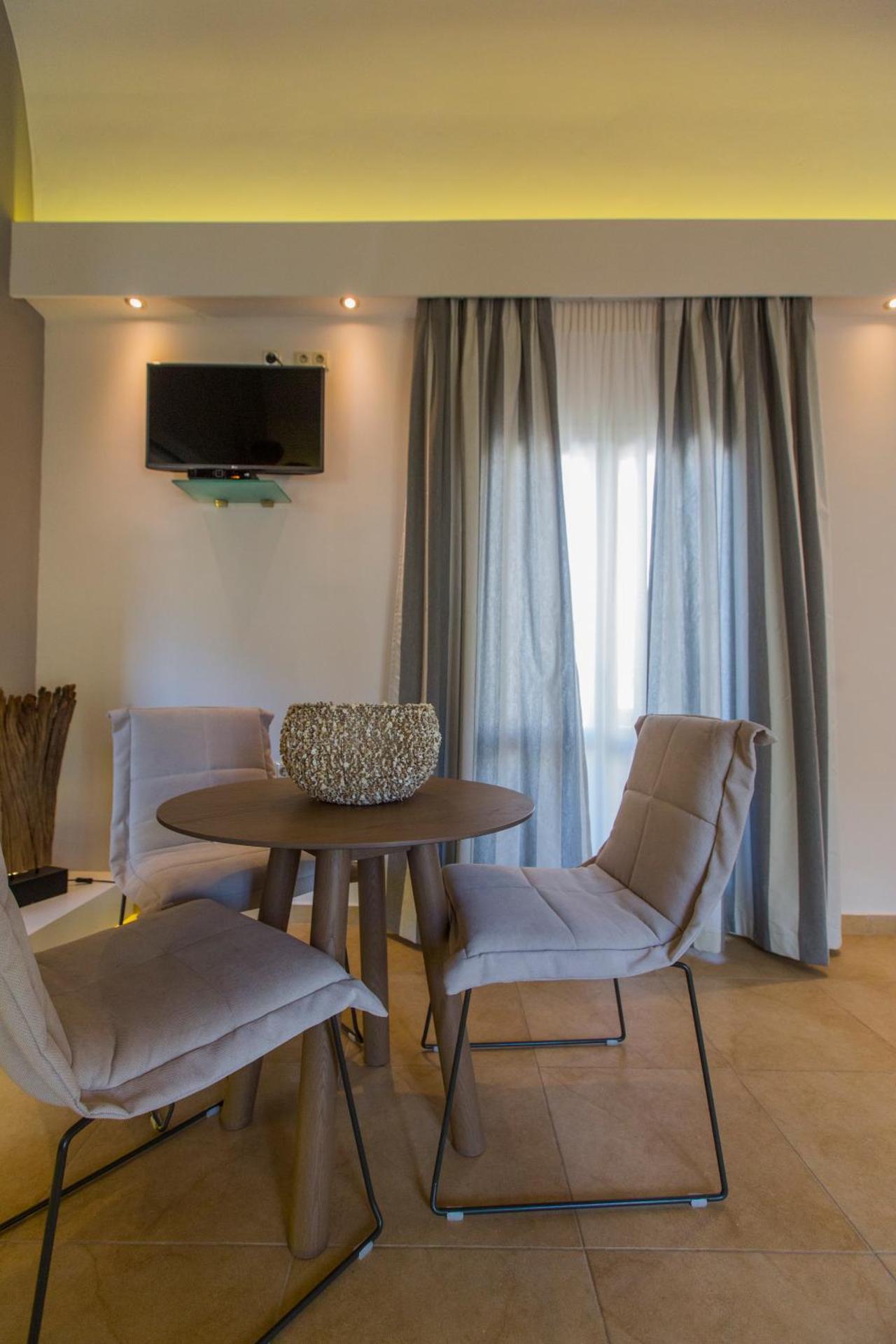 Anassa Deluxe Suites - Photo 35