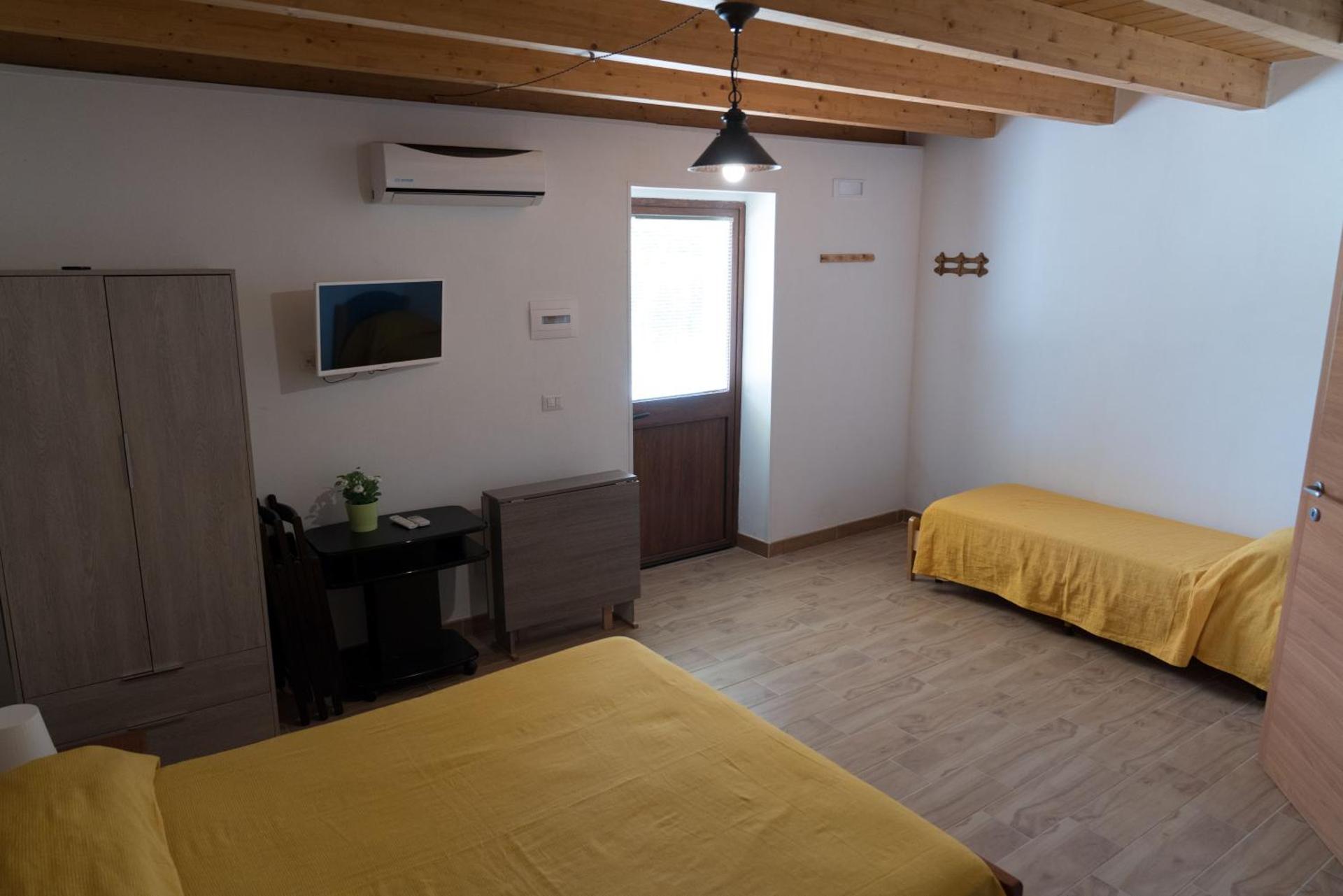 Fontana La Pietra - Photo 49