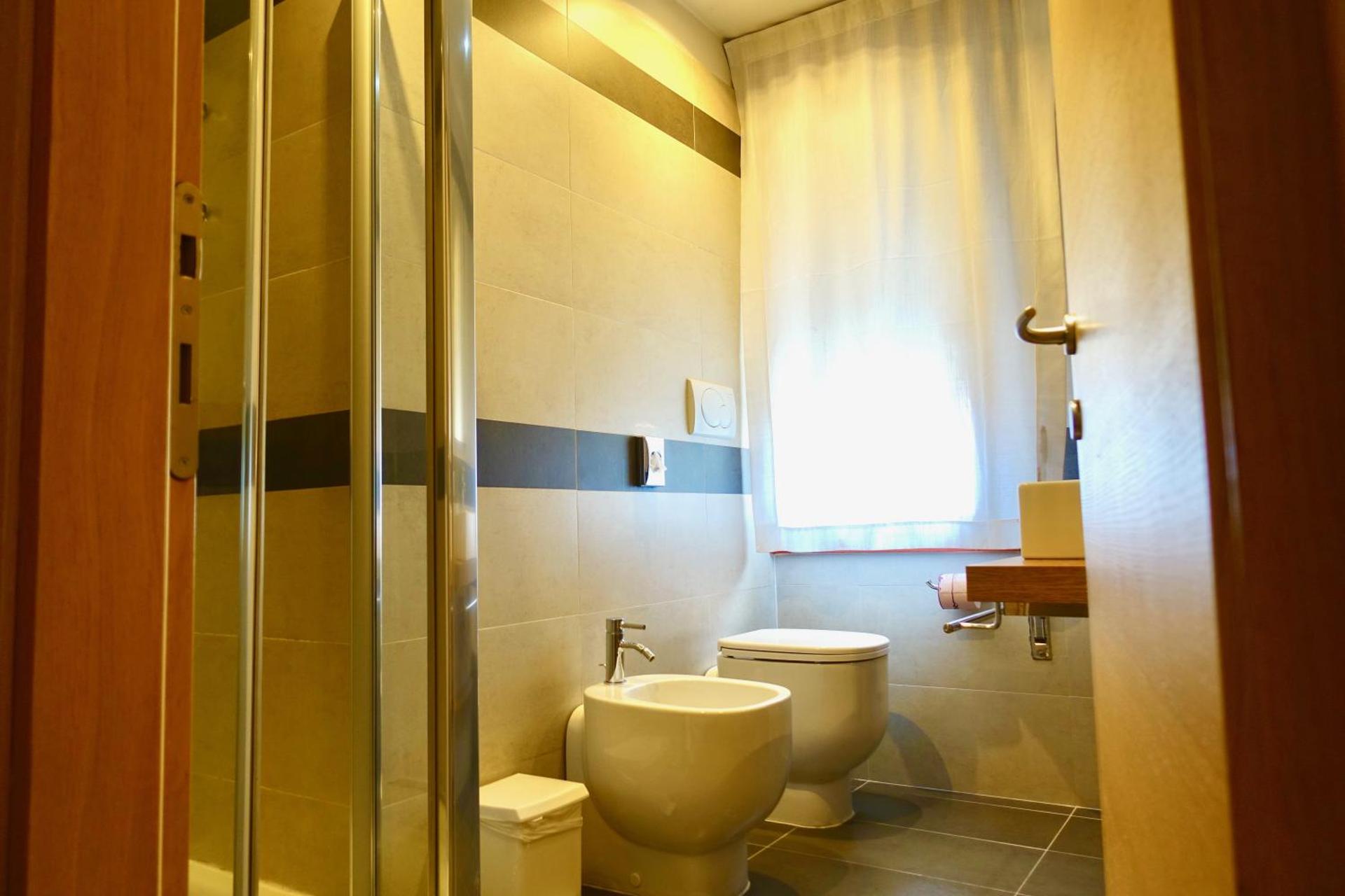 Hotel Paris - Photo 4