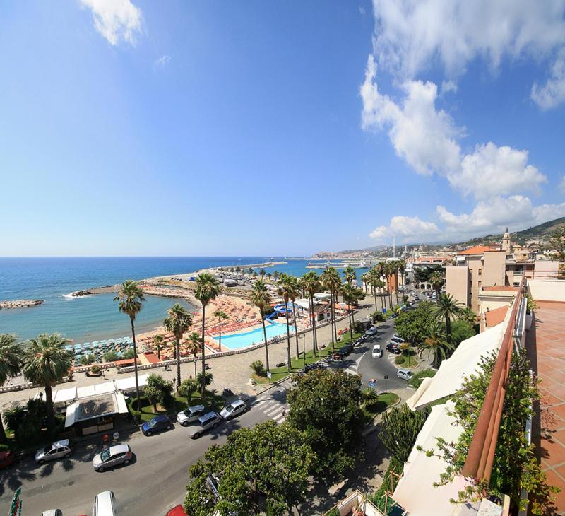 Hotel Kristina - Photo 7