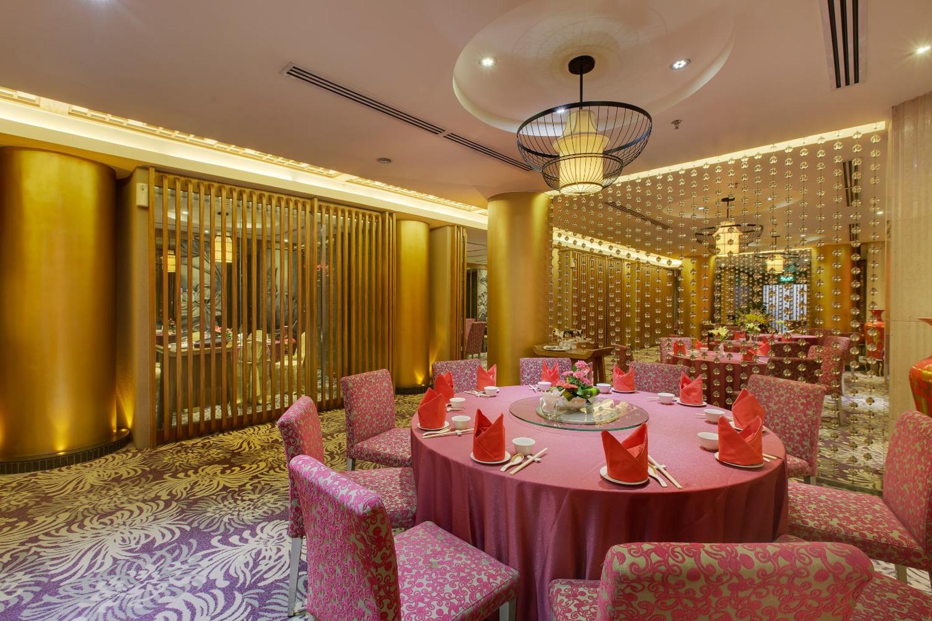 NagaWorld Hotel & Entertainment Complex - Photo 7