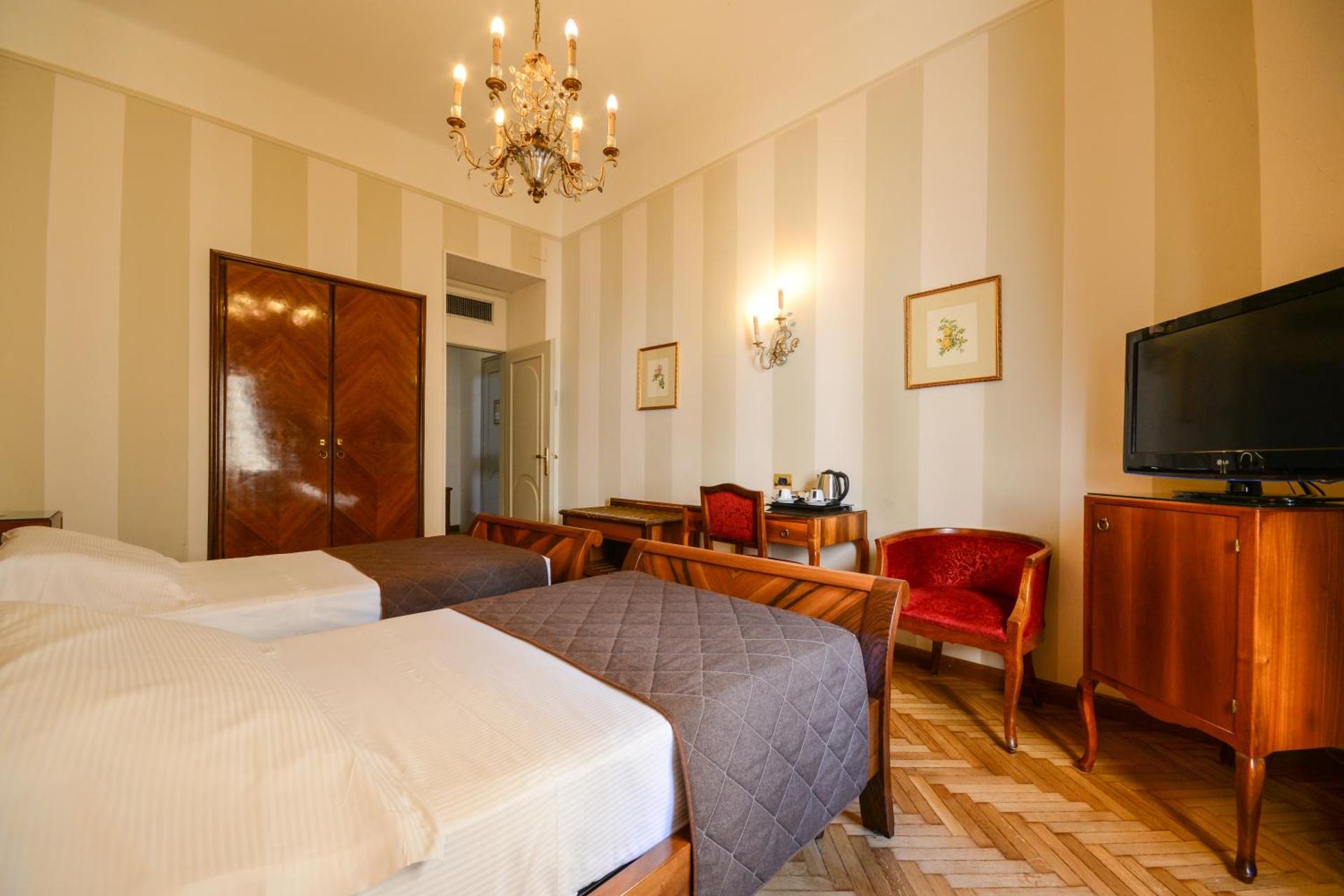 Hotel Vittoria - Photo 71