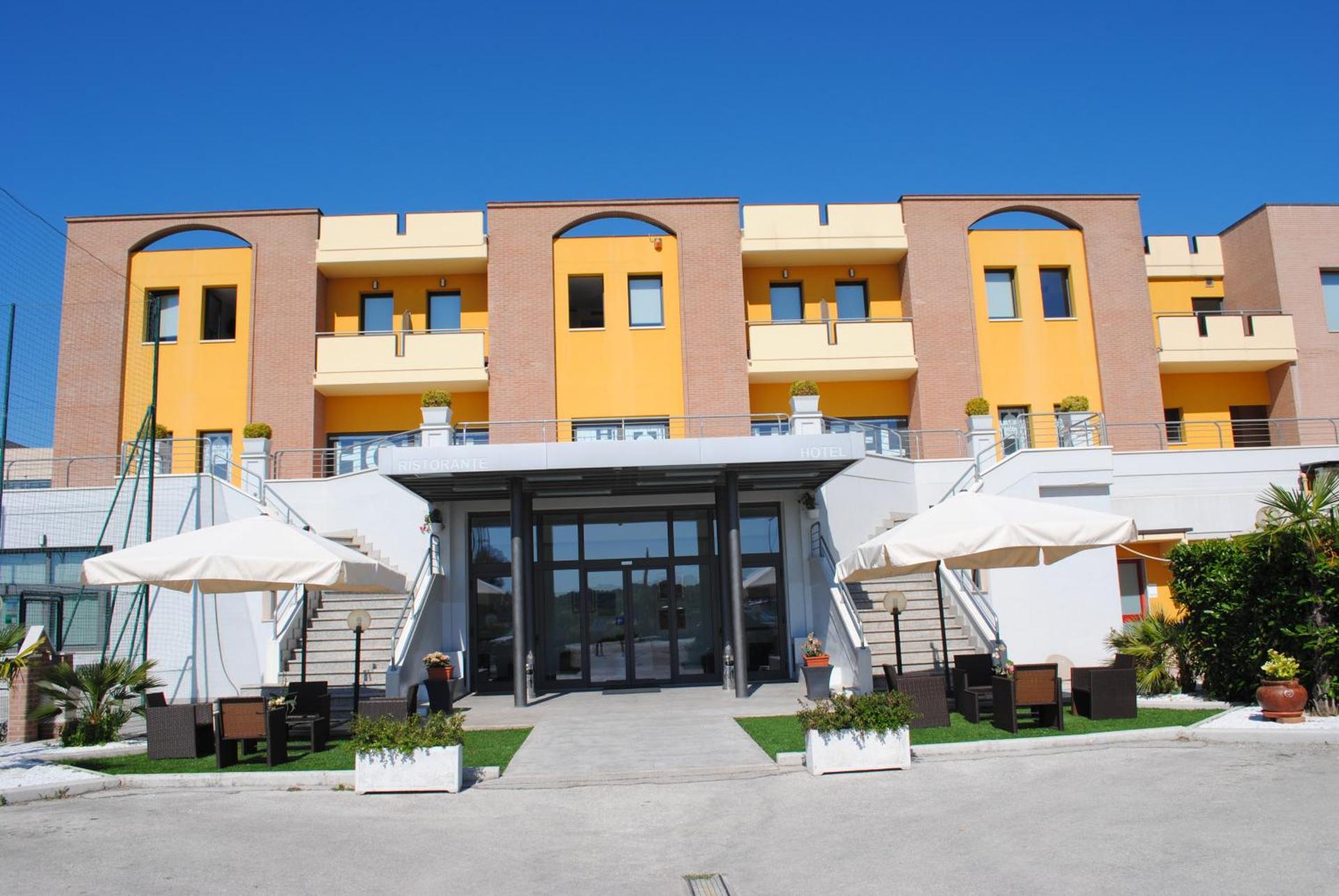 Hotel La Tavernetta - Photo 21