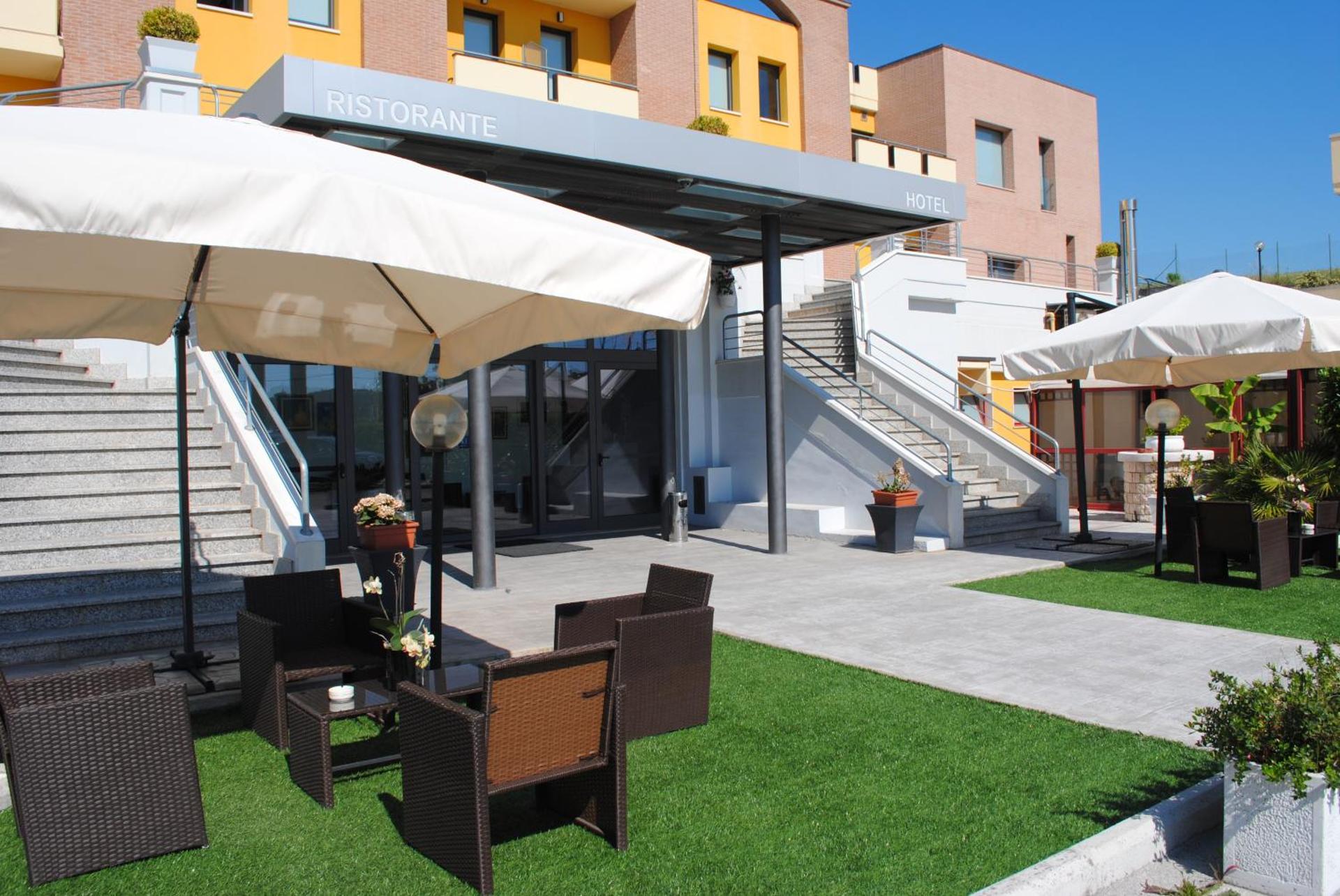 Hotel La Tavernetta - Photo 23