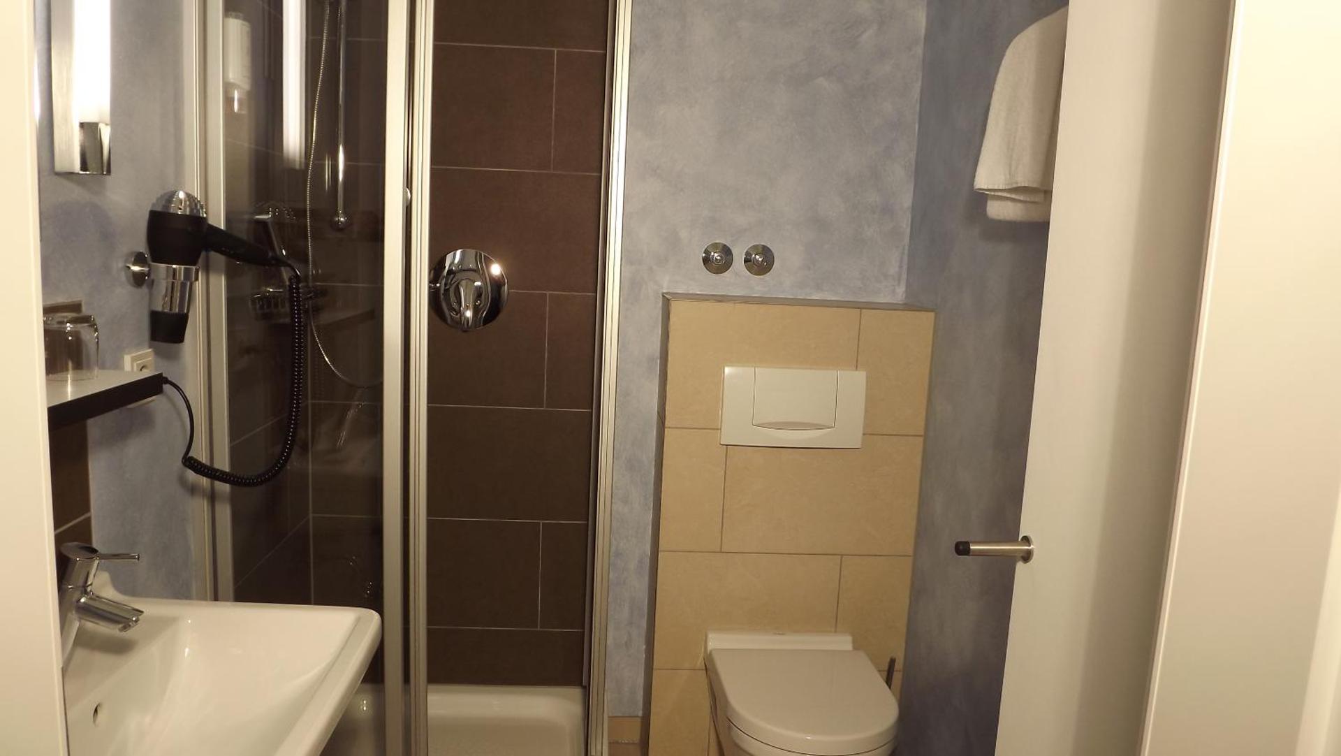 Hotel Cristall - Frankfurt City - Photo 68