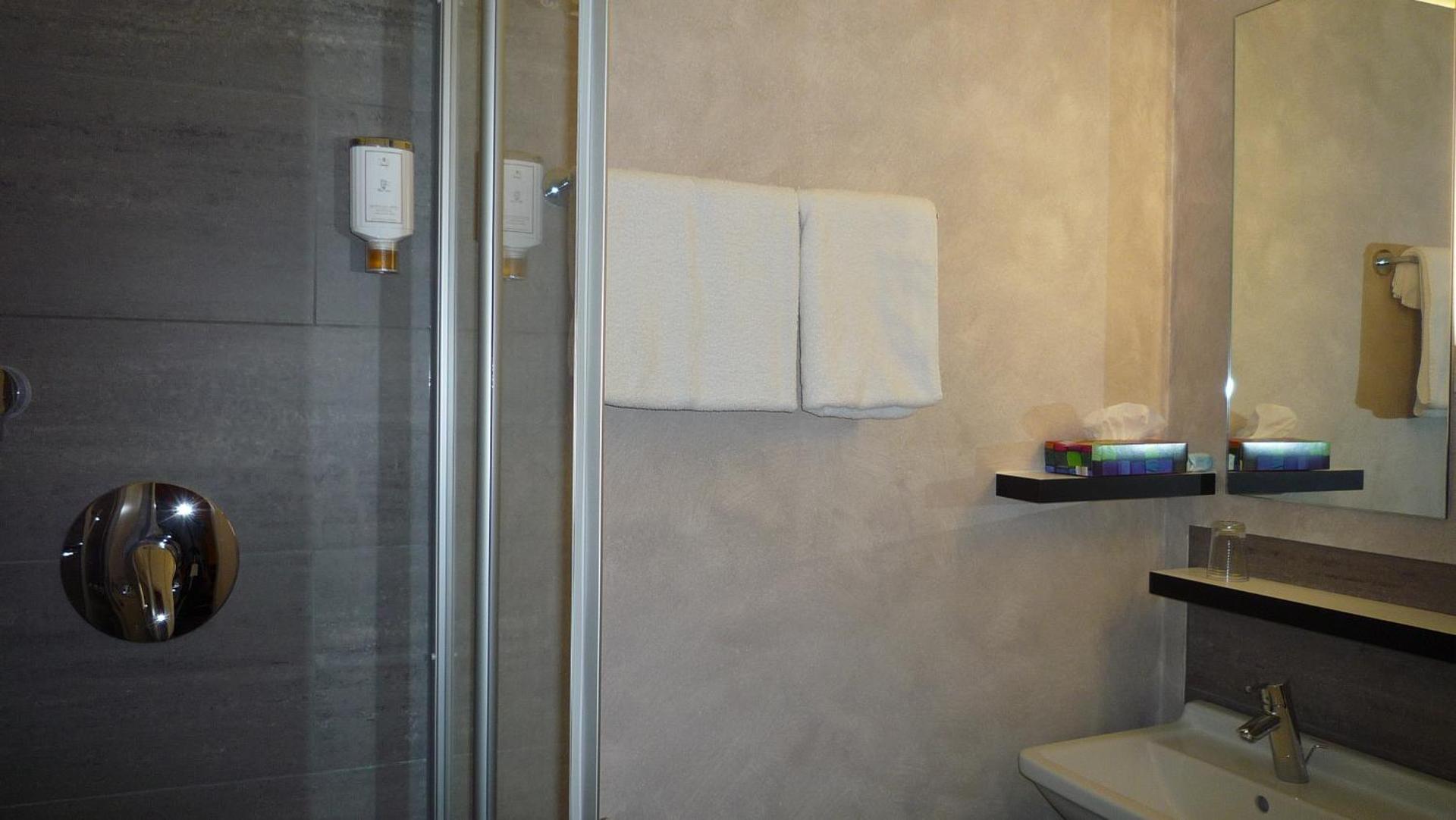 Hotel Cristall - Frankfurt City - Photo 28