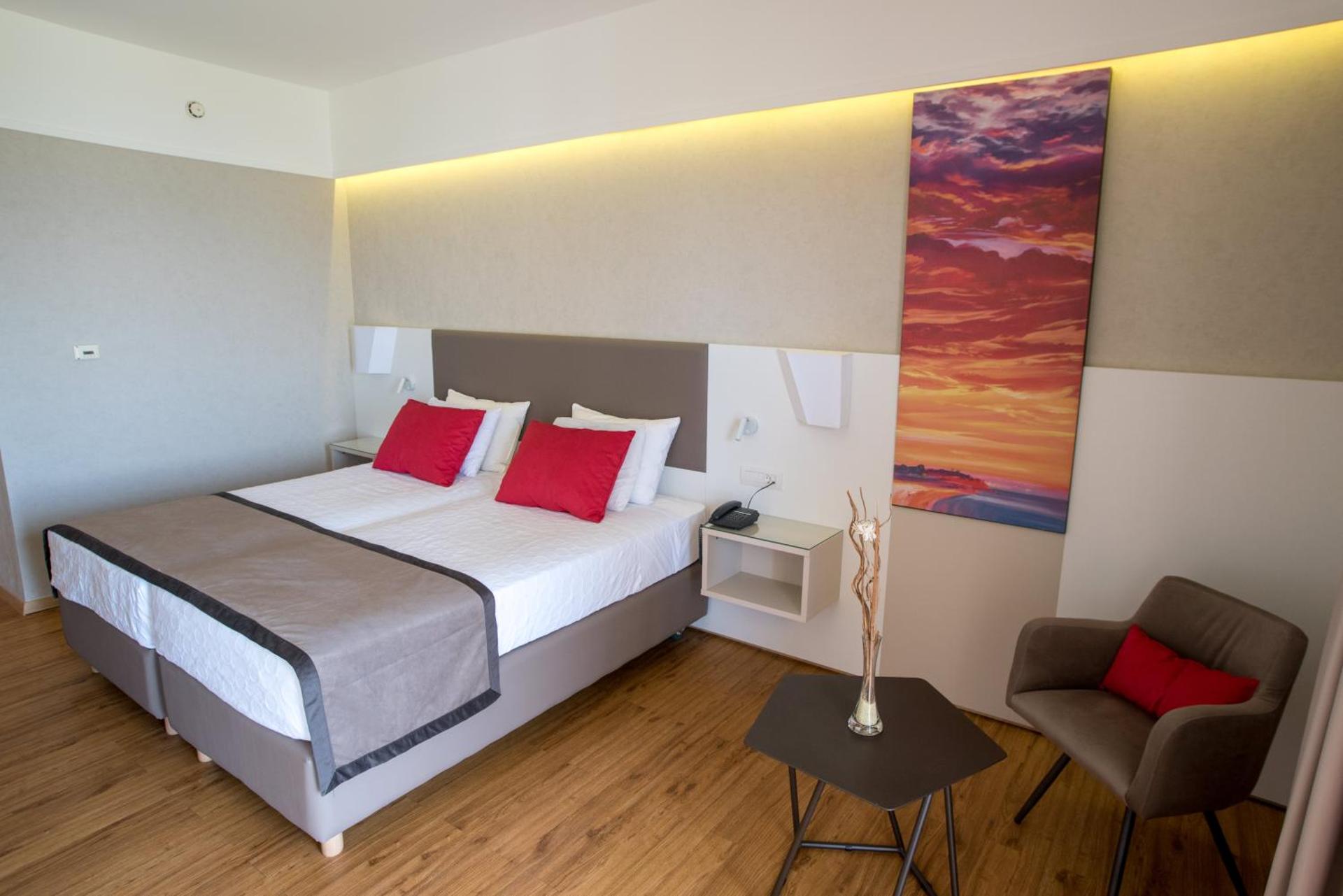 Ramada Plaza by Wyndham Thraki - Photo 3