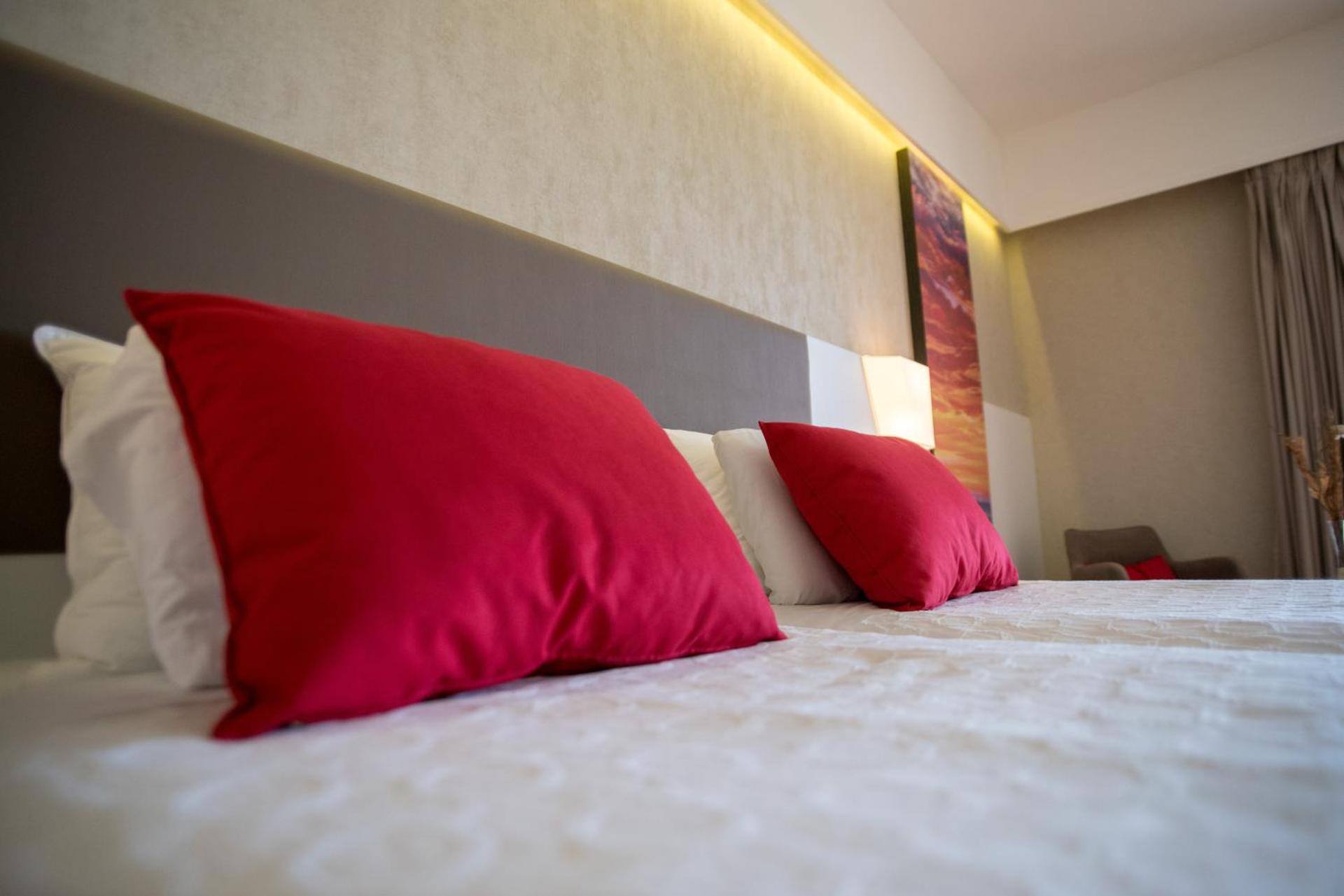 Ramada Plaza by Wyndham Thraki - Photo 28