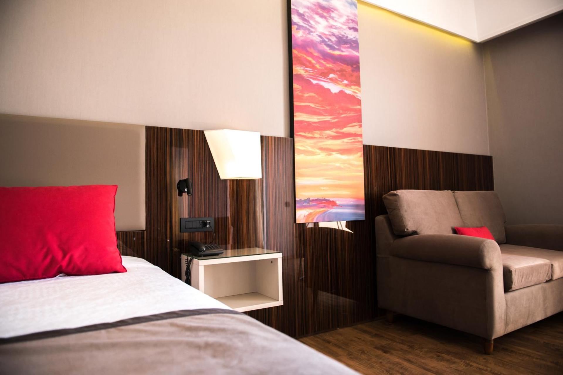 Ramada Plaza by Wyndham Thraki - Photo 39