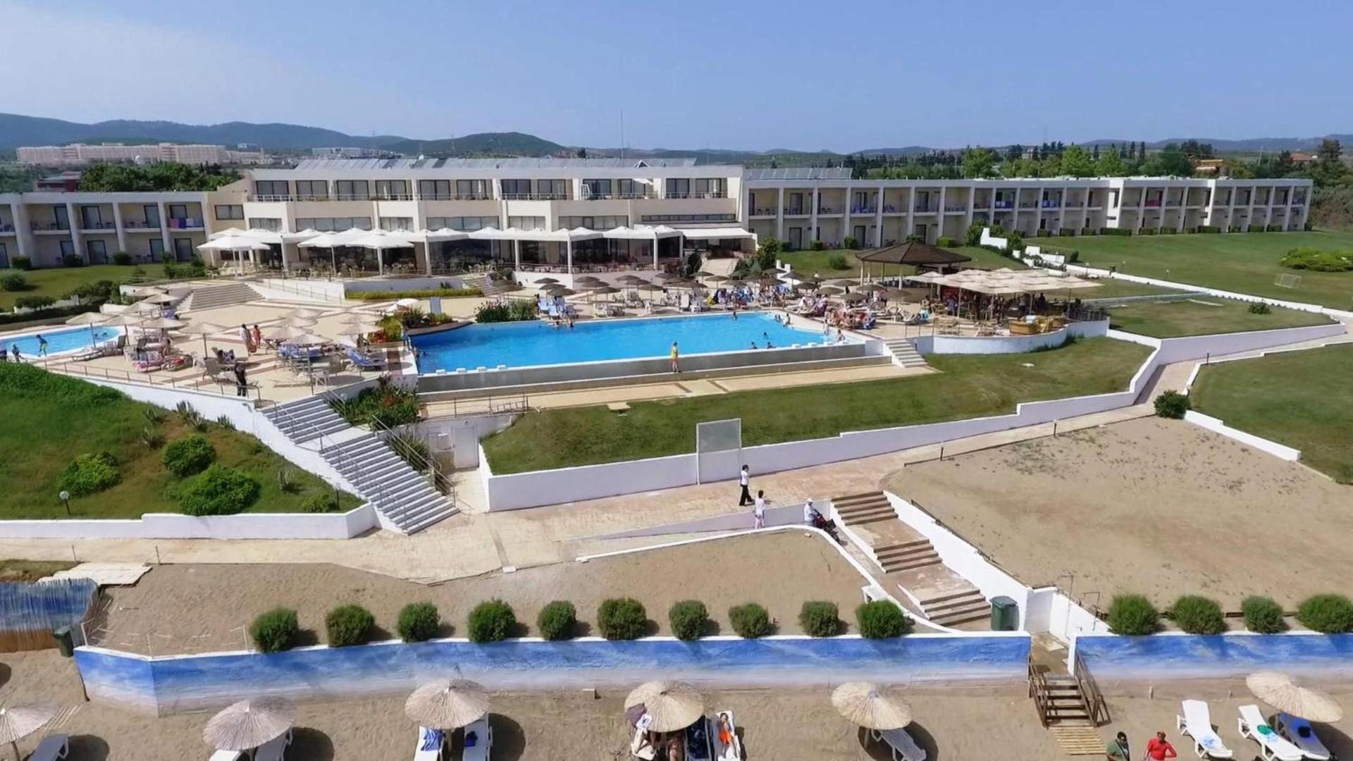 Ramada Plaza by Wyndham Thraki - Photo 131