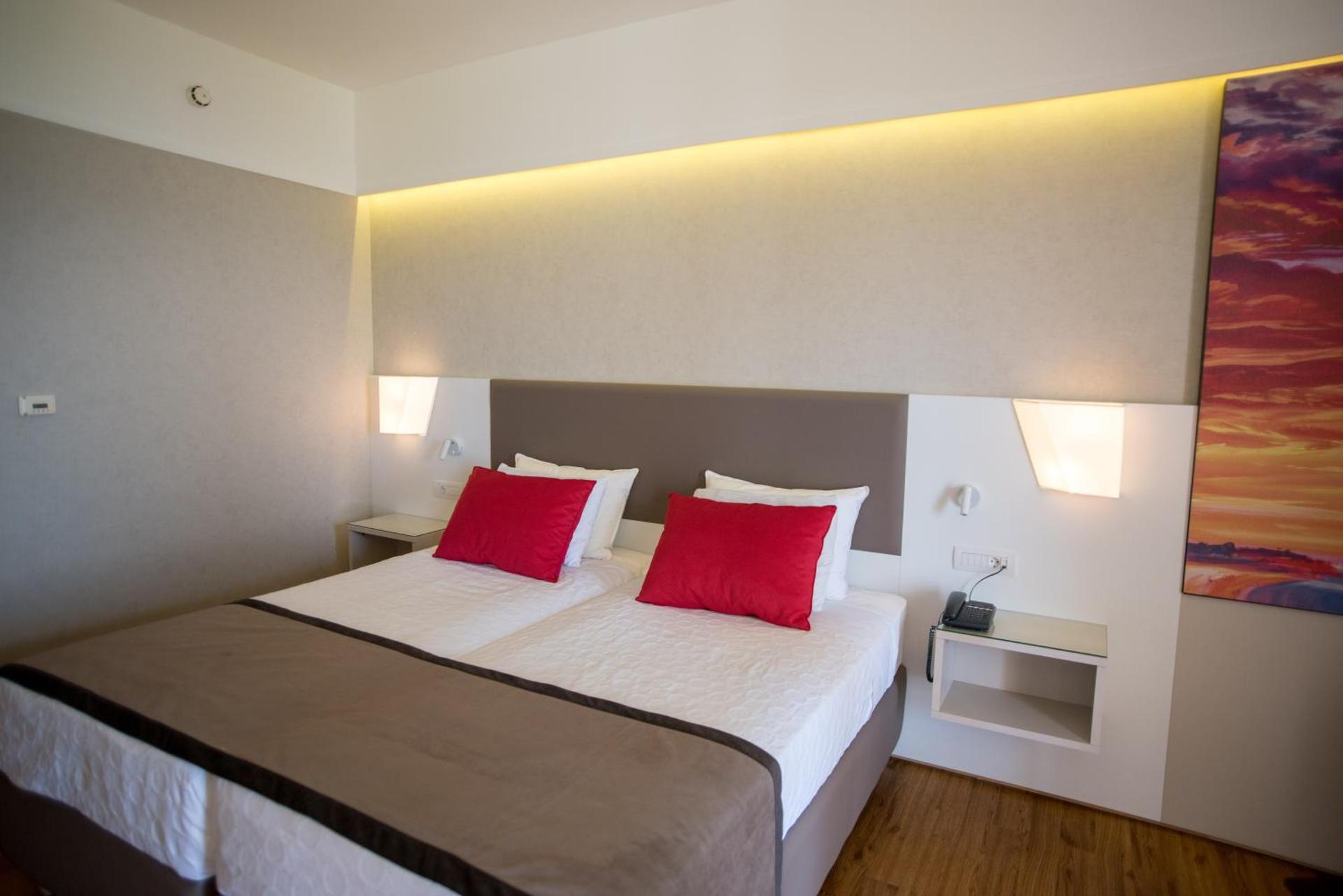 Ramada Plaza by Wyndham Thraki - Photo 9