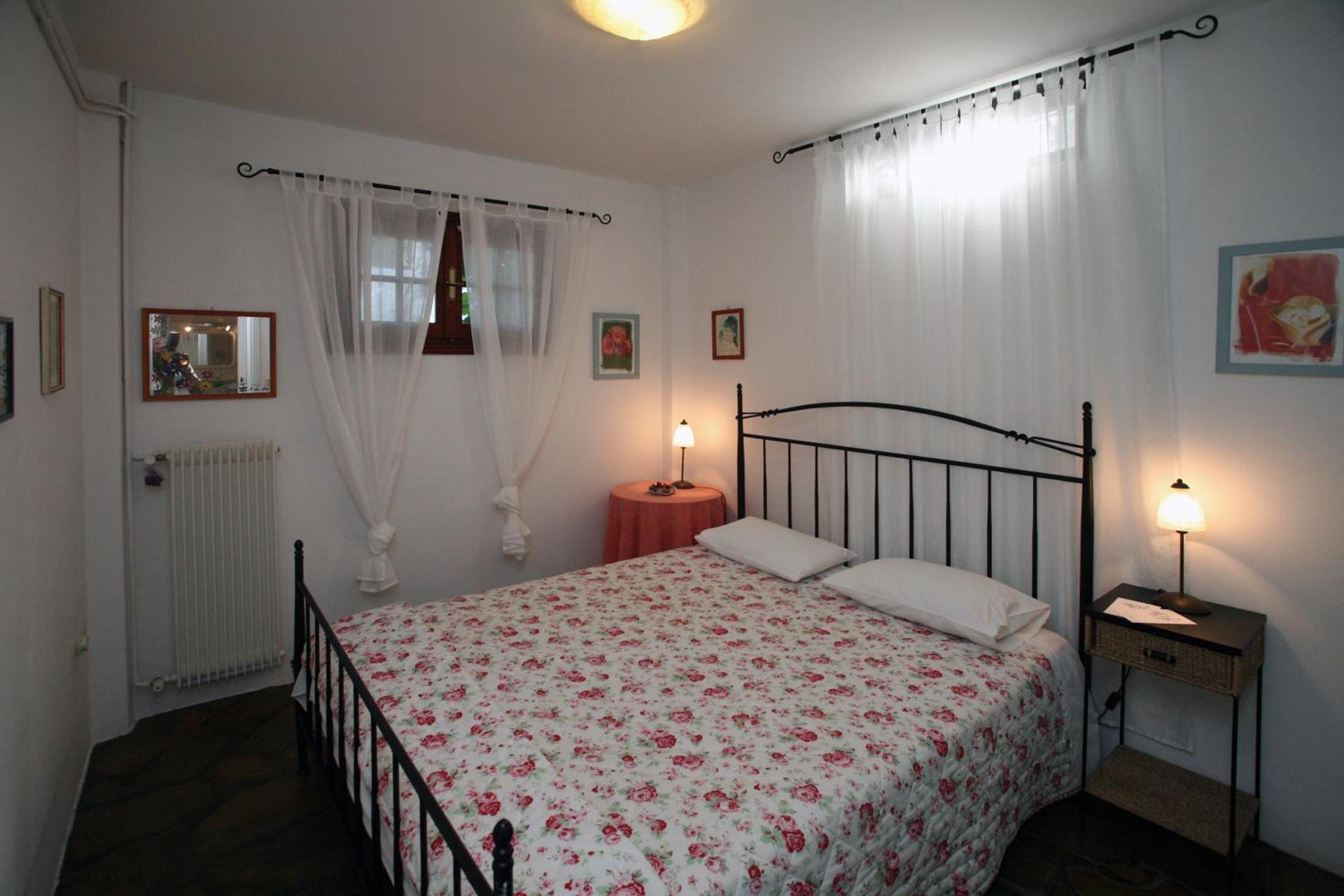 One-Bedroom Apartment (2 Adults + 2 Children)