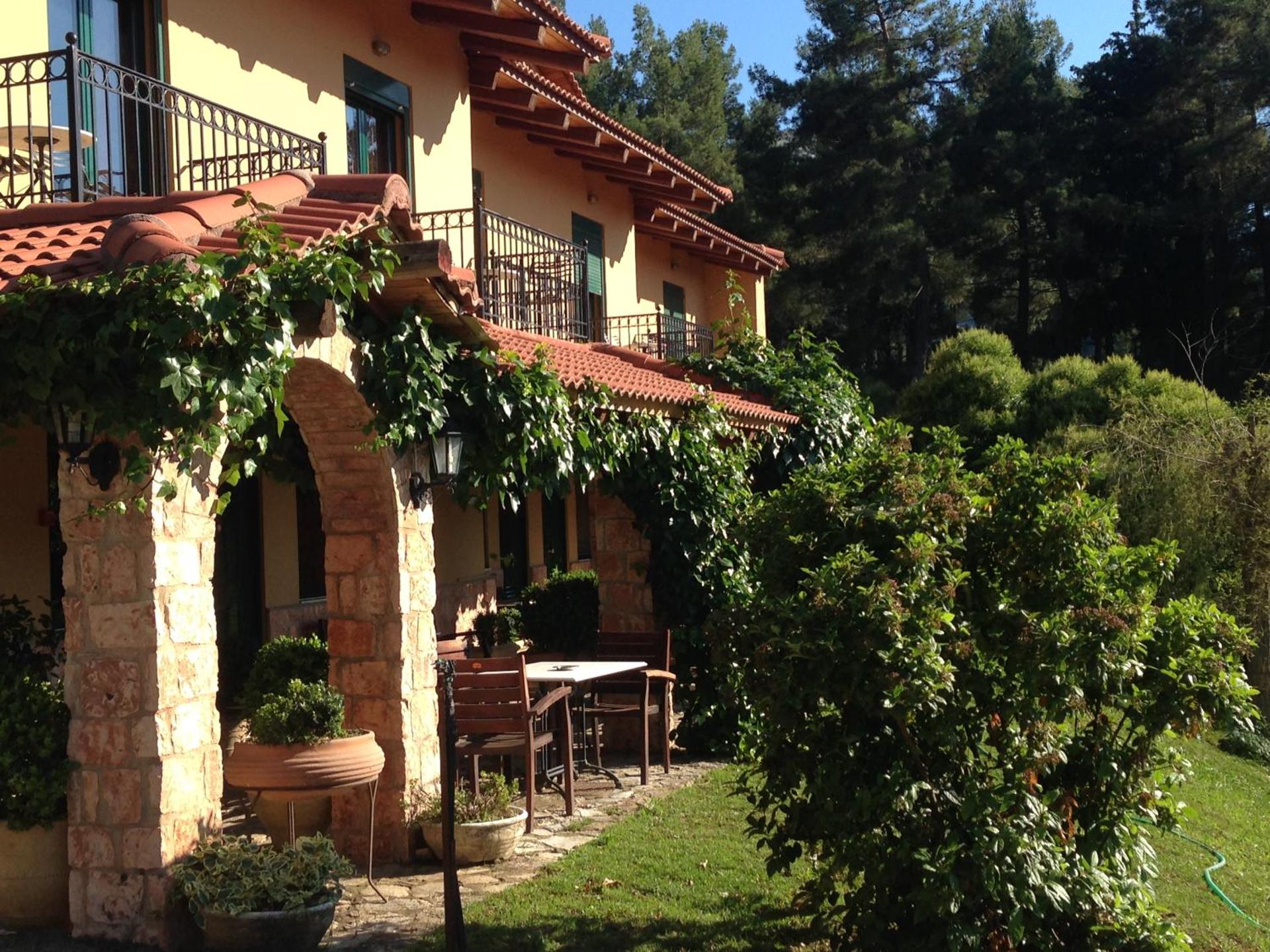 Aphrodite's Inn Kalavrita - Photo 95