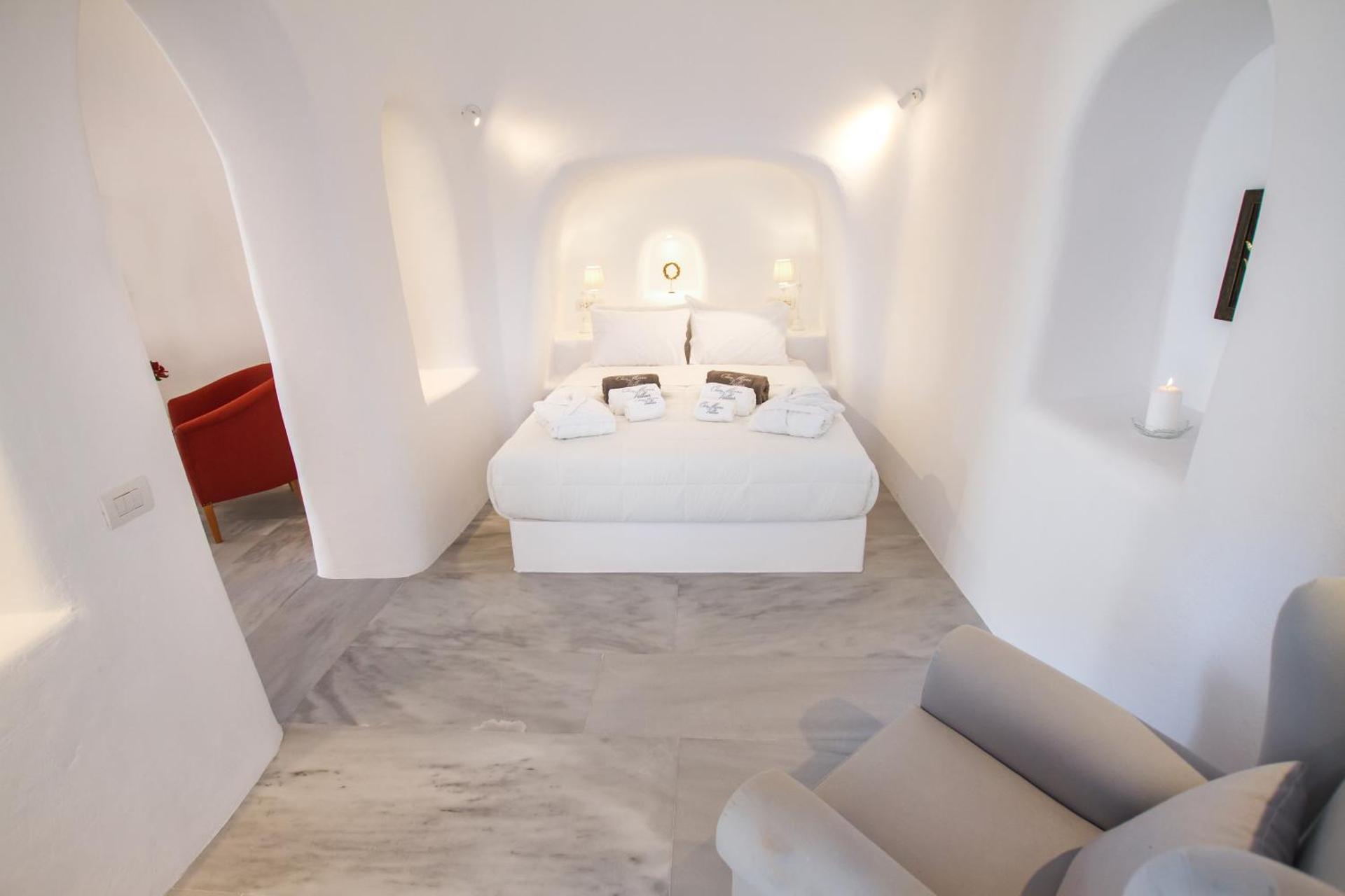 Oia Mare Villas - Photo 180