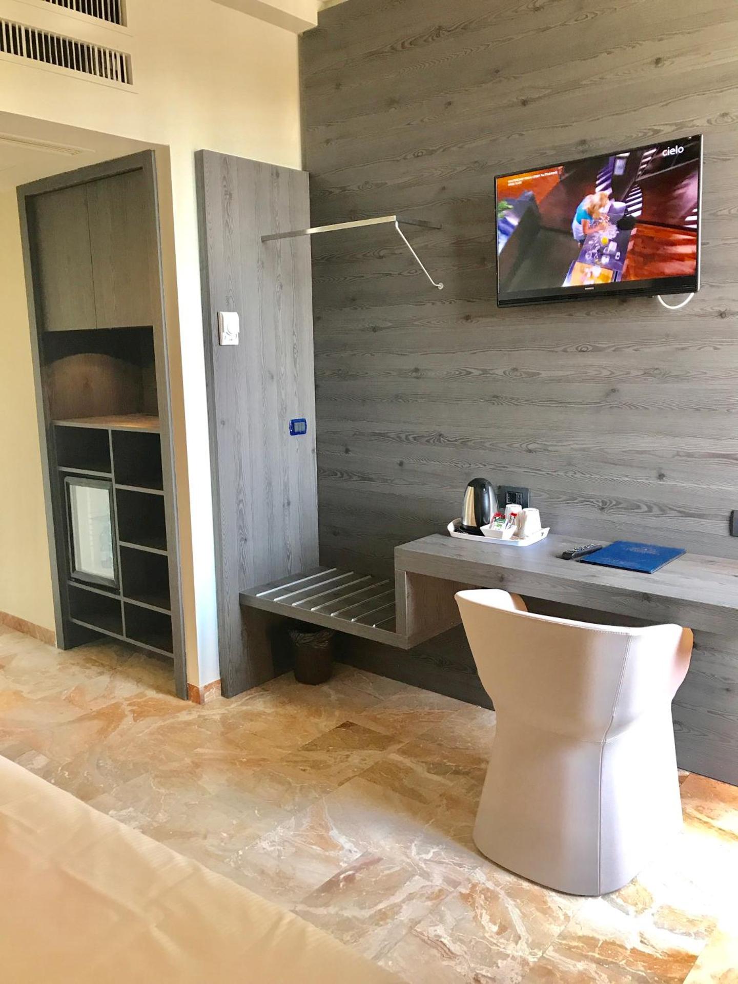 Canova Hotel - Photo 65