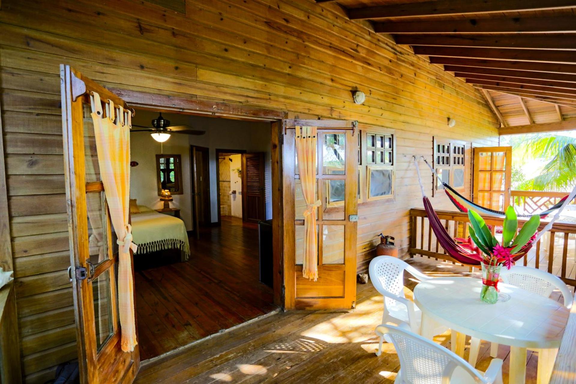 Posada Arco Iris, West End - Photo 19