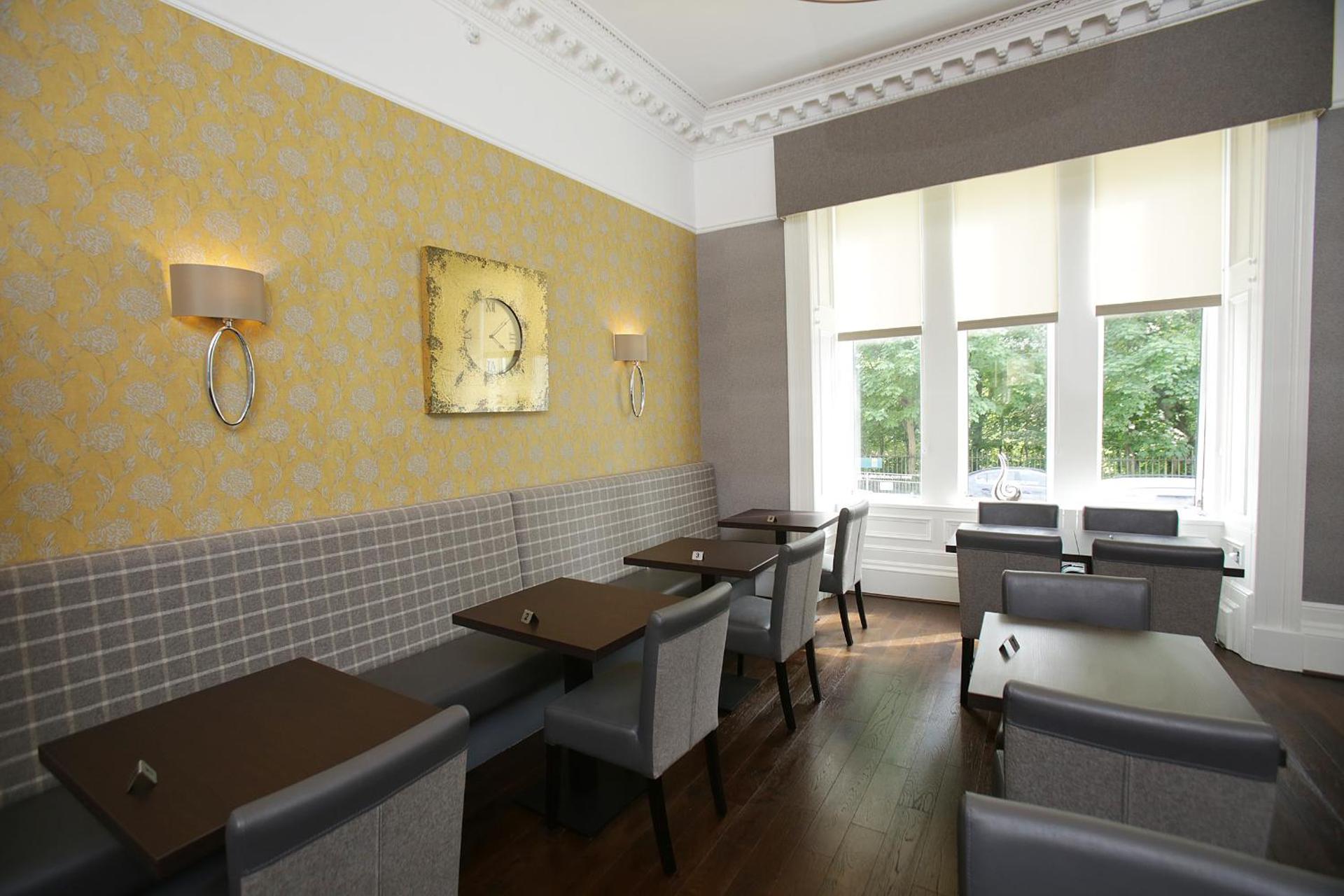 Embassy Apartments - Photo 7