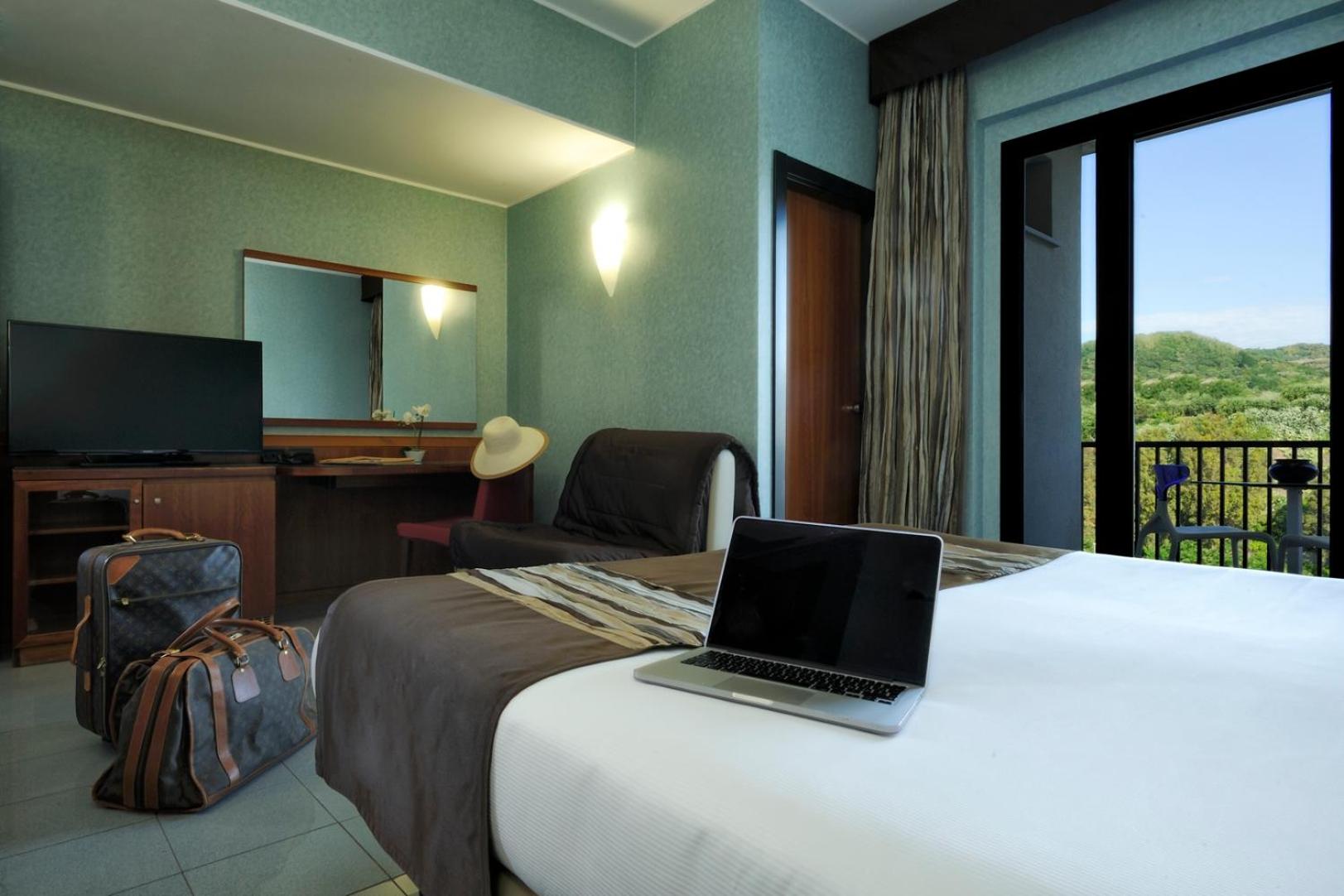 Mare Hotel - Photo 28
