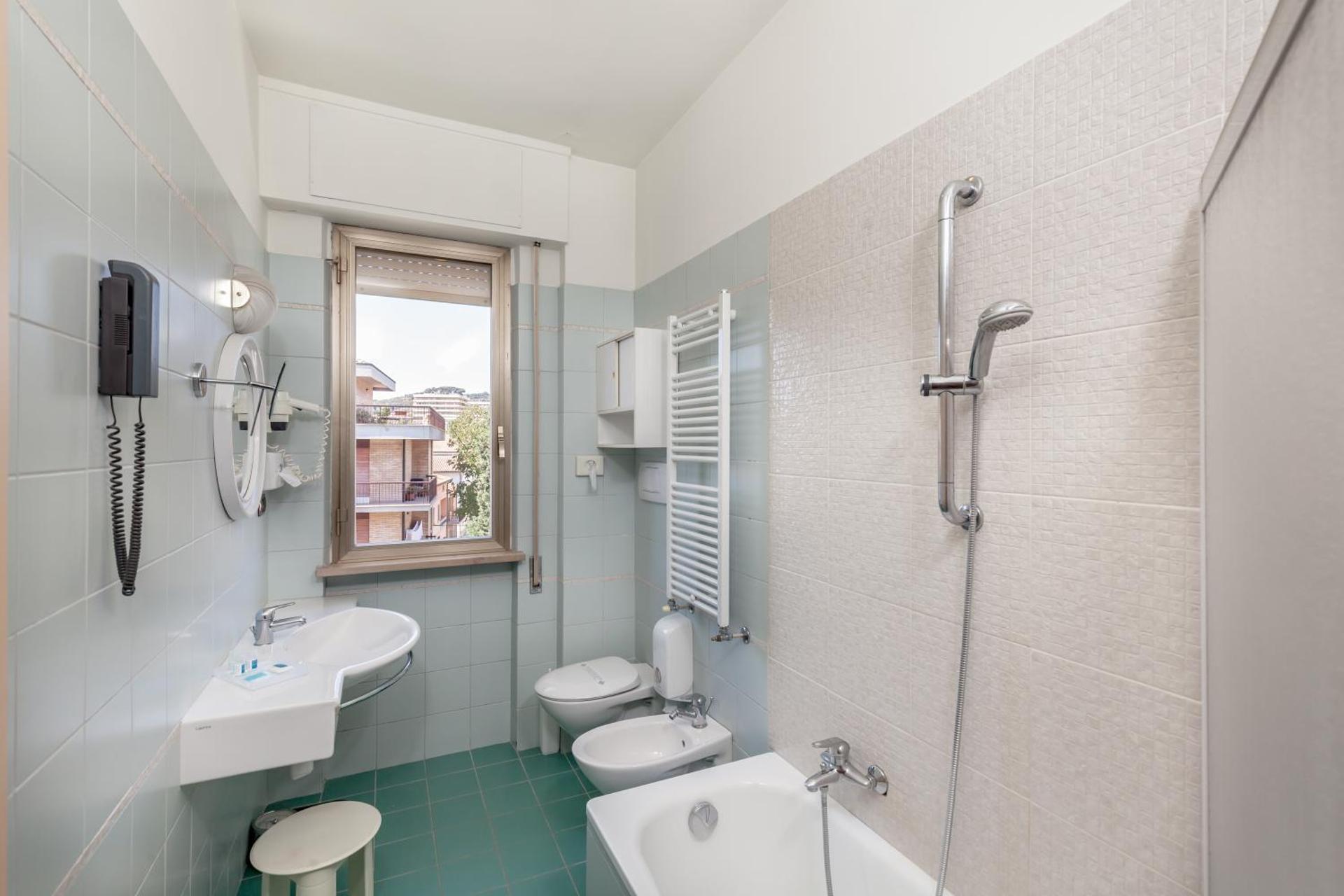 Hotel Tevere Perugia - Photo 64