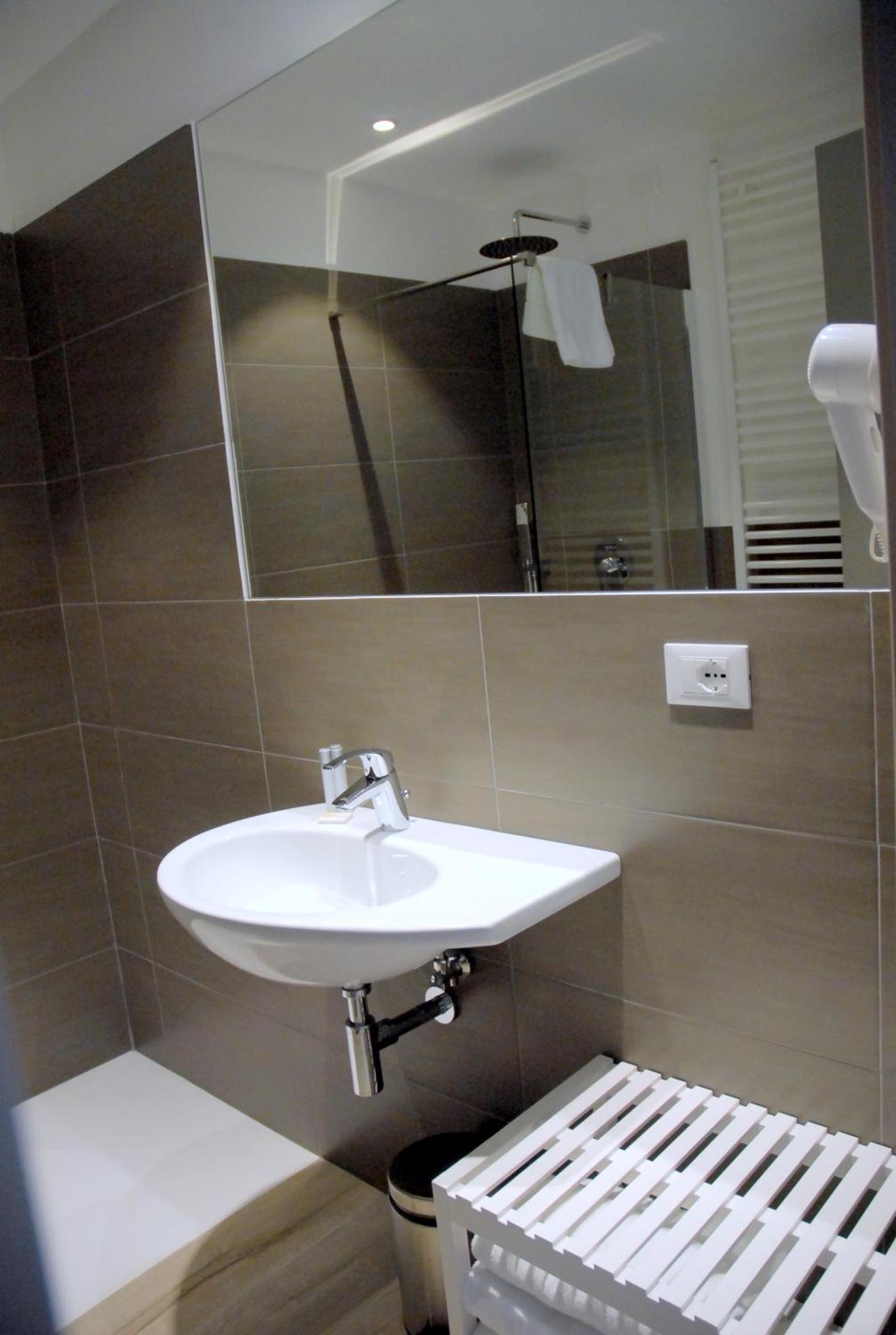 Hotel Sonia - Photo 45