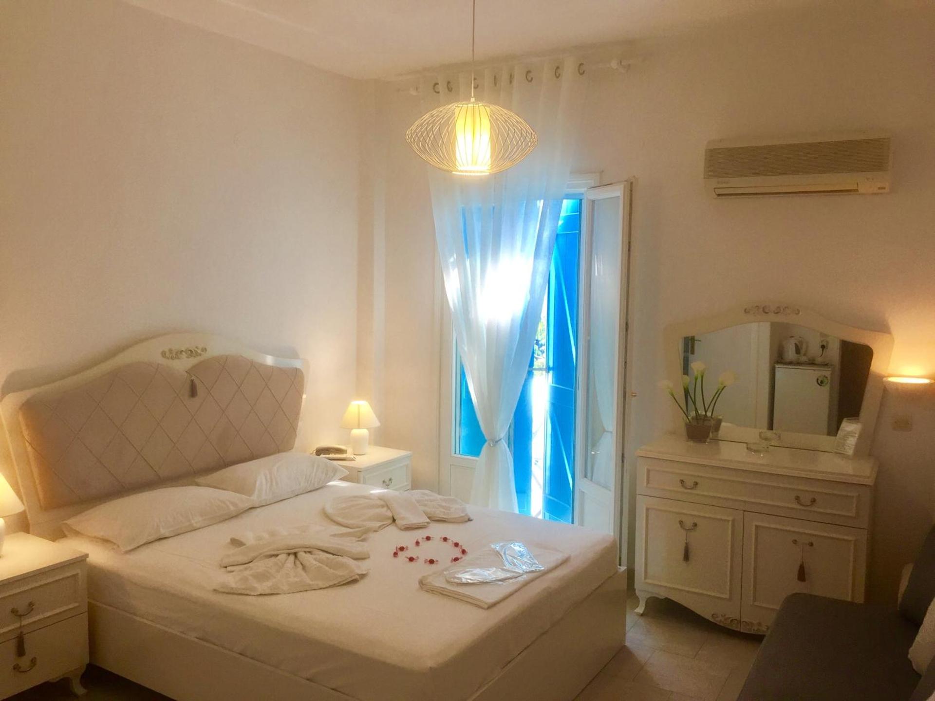 Two-Bedroom Apartment (6 Adults)