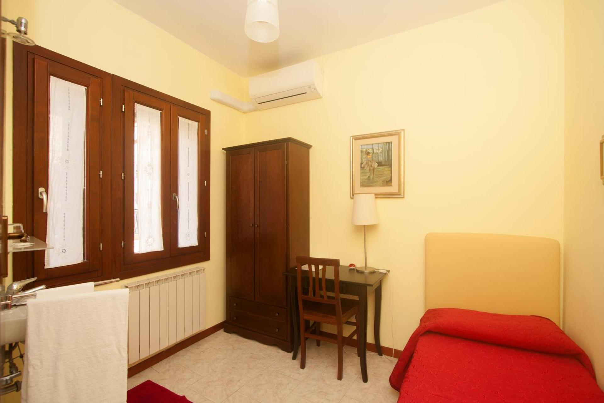 Single Room with Private Bathroom
