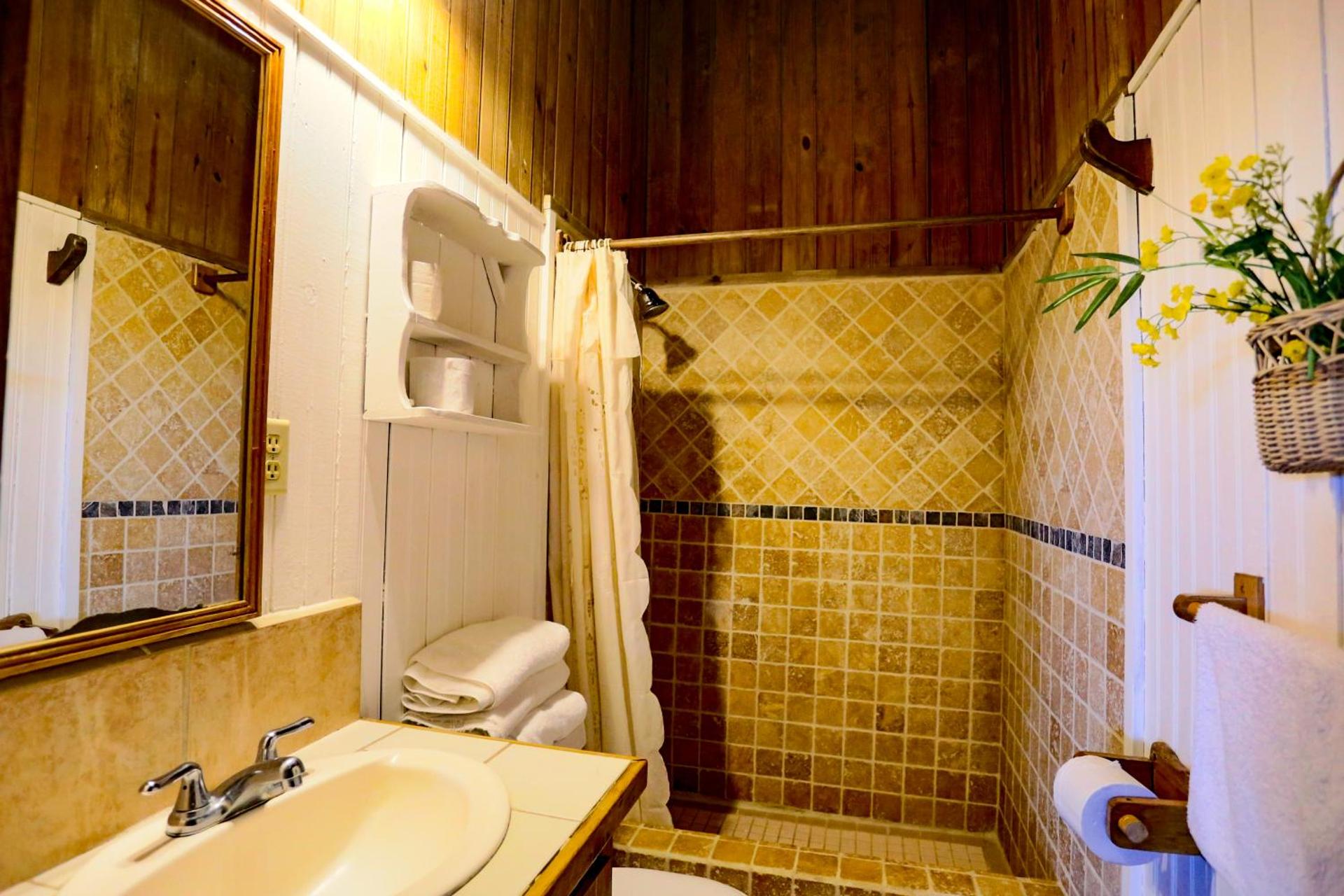 Posada Arco Iris, West End - Photo 26