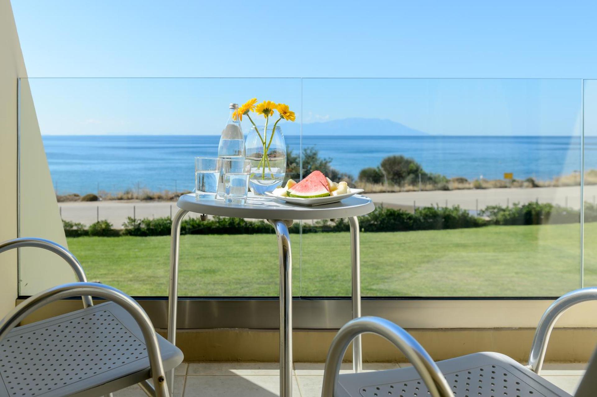 Alexander Beach Hotel & Spa - Photo 4