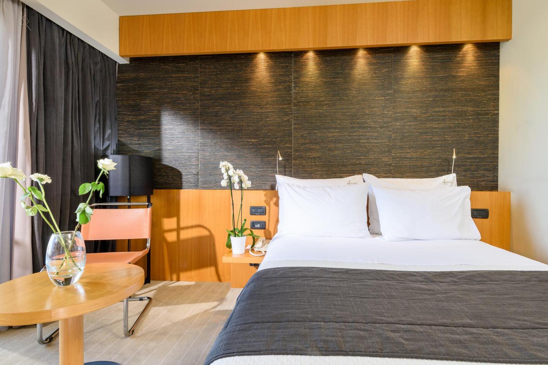 Alexander Beach Hotel & Spa - Photo 40