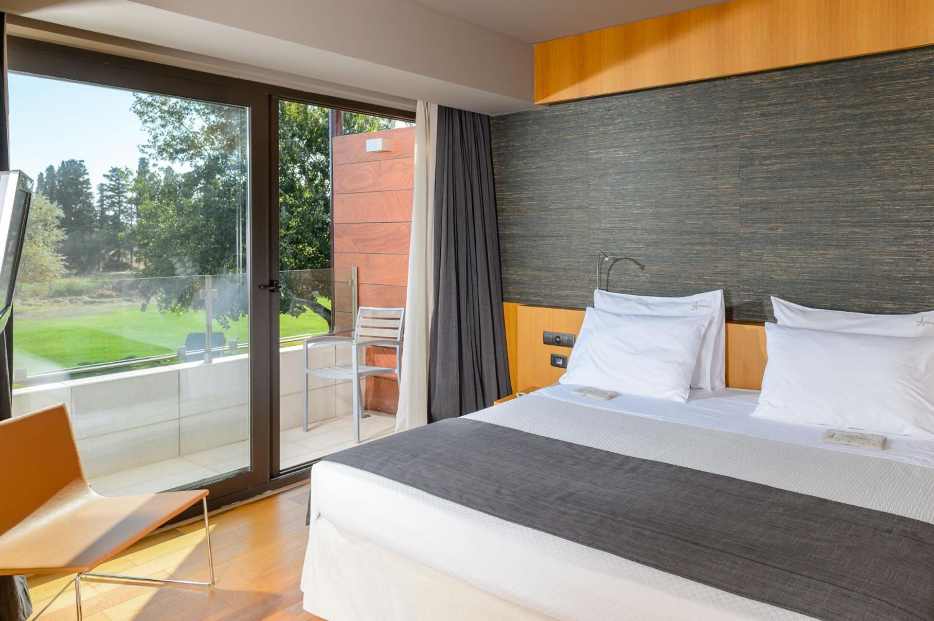 Alexander Beach Hotel & Spa - Photo 14