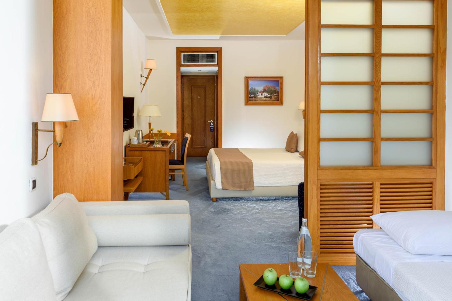 Alexander Beach Hotel & Spa - Photo 27