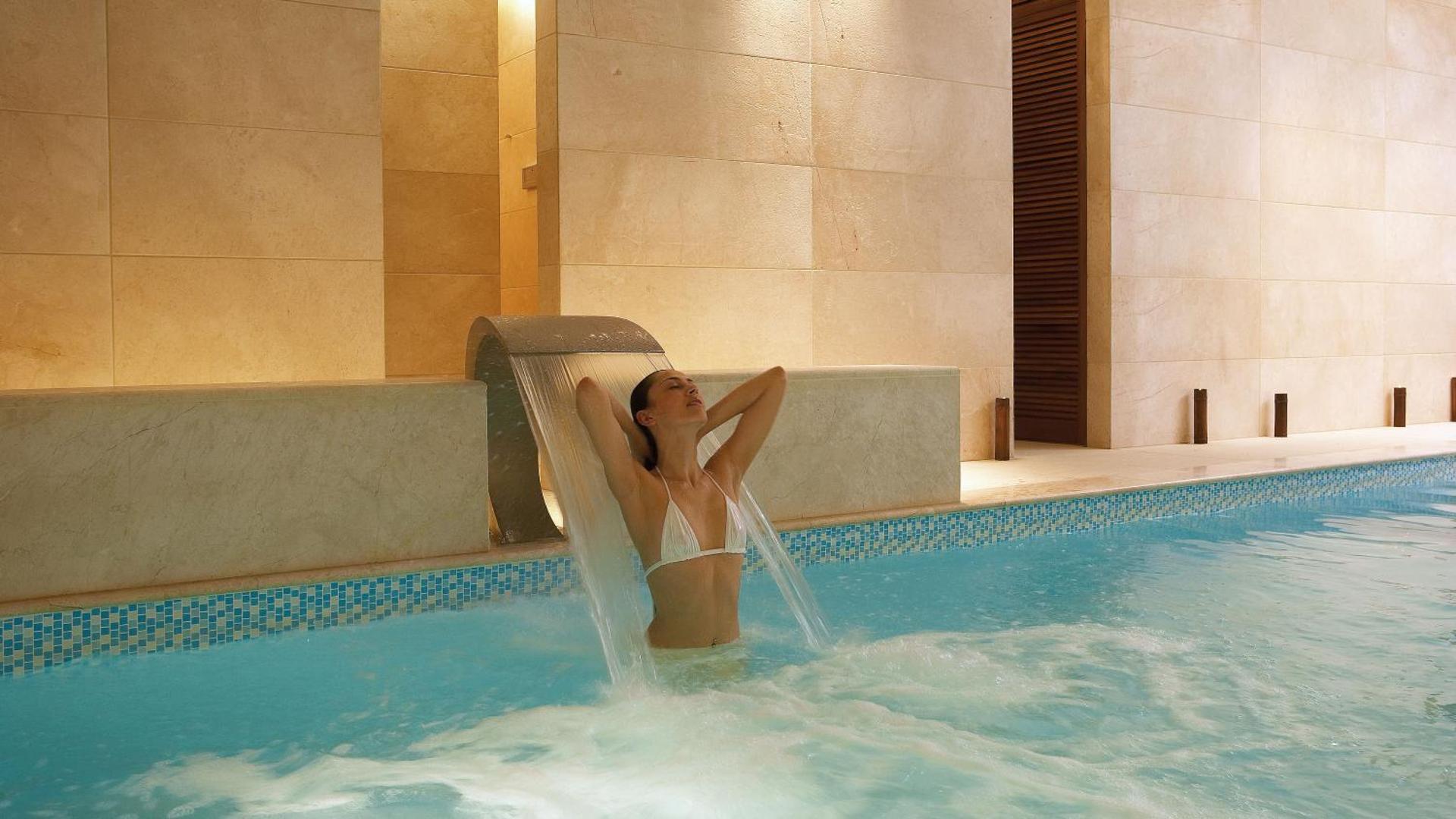 Alexander Beach Hotel & Spa - Photo 62