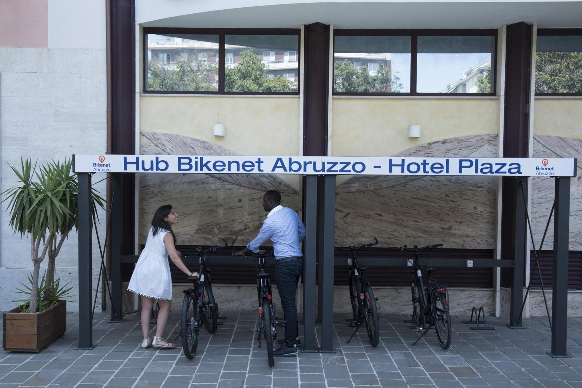 Hotel Plaza - Photo 30