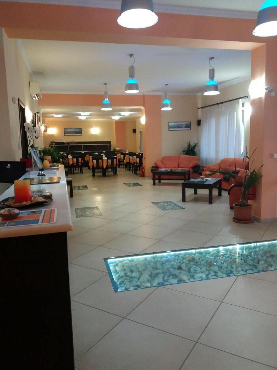 Romantica Hotel - Photo 19