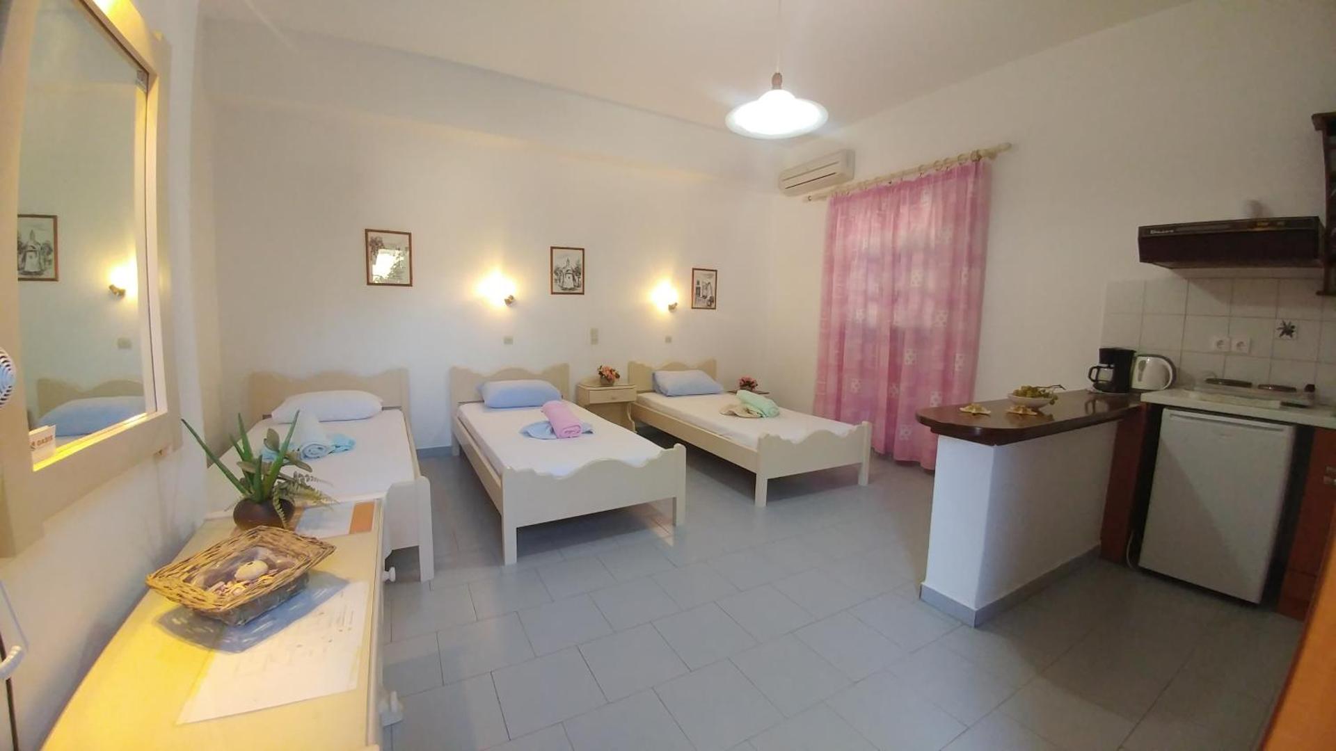 Oasis Studios Logaras - Photo 2