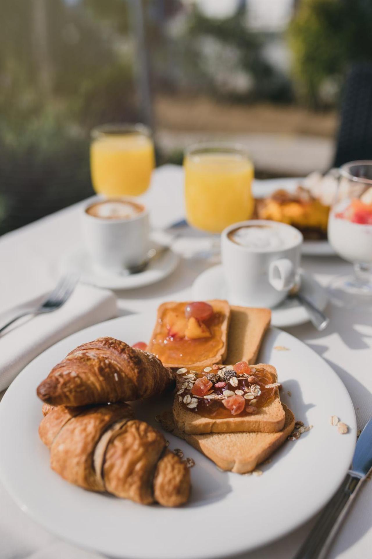 Hotel La Bussola - Photo 14