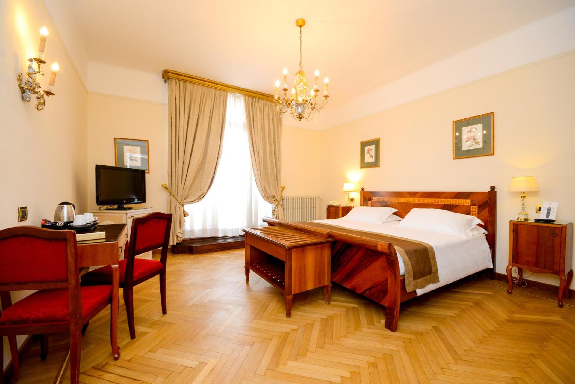 Superior Double Room with Duomo View