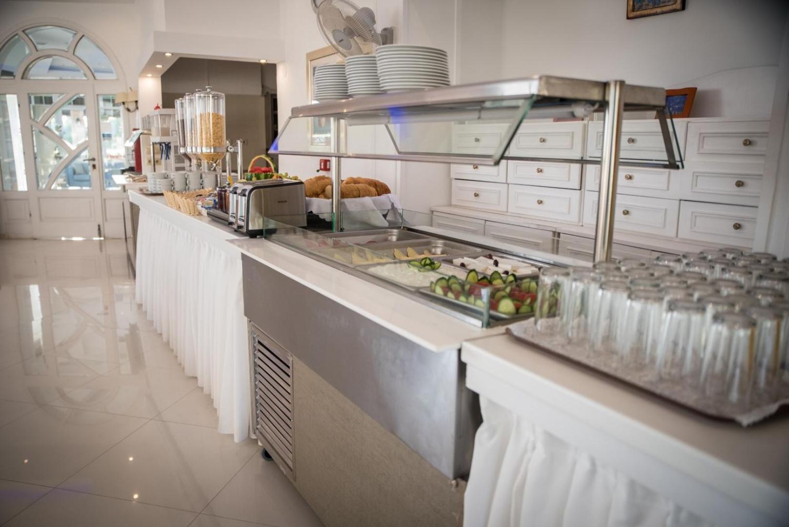 Halkidiki Palace - Photo 57