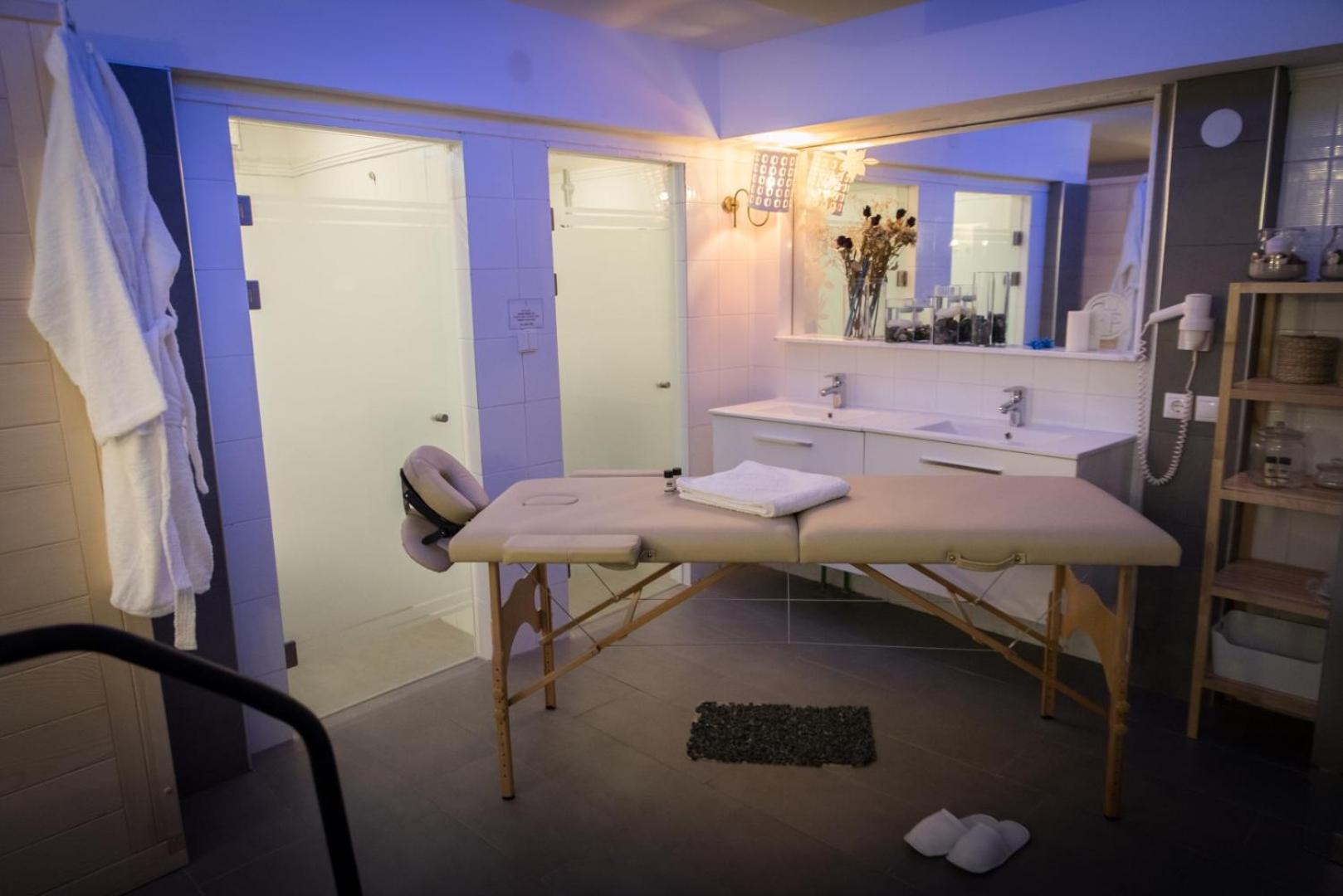 Halkidiki Palace - Photo 45